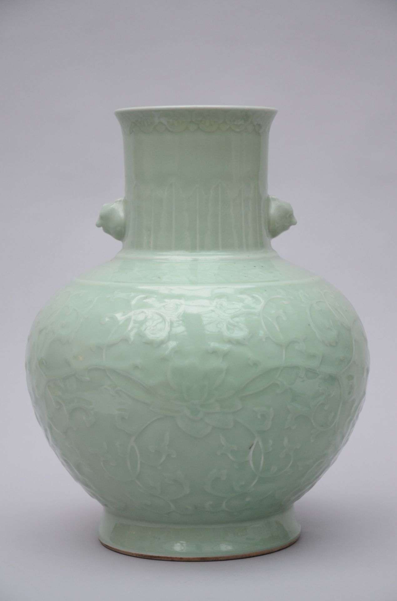 Large vase in Chinese celadon porcelain (47 cm)