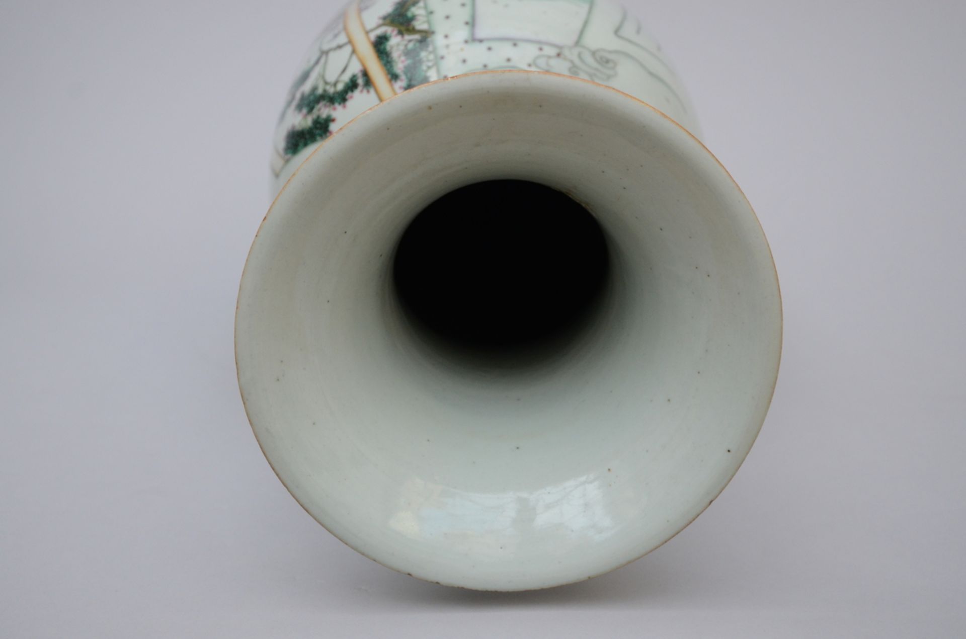 Vase in Chinese porcelain 'audience' (58 cm) (*) - Image 3 of 4