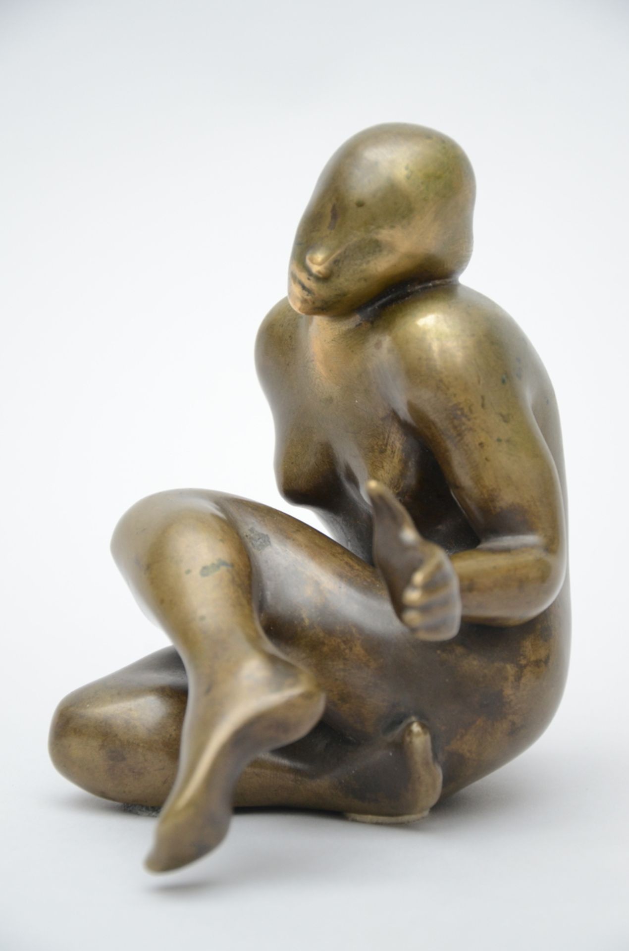 Jean Réné Gaugain (attributed to): bronze sculpture 'reclining figure' (16x13x14 cm) - Image 2 of 4