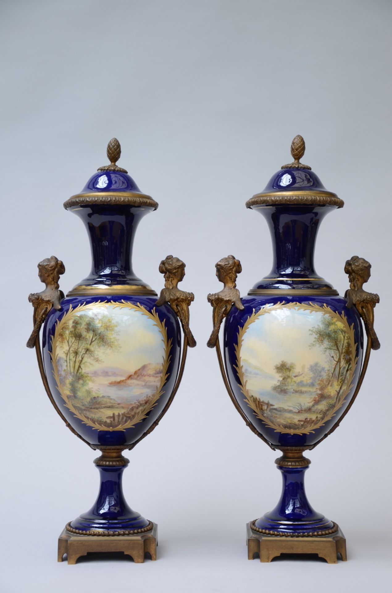 A pair of SËvres faience vases with bronze mounts (h 60cm) (*) - Image 2 of 4