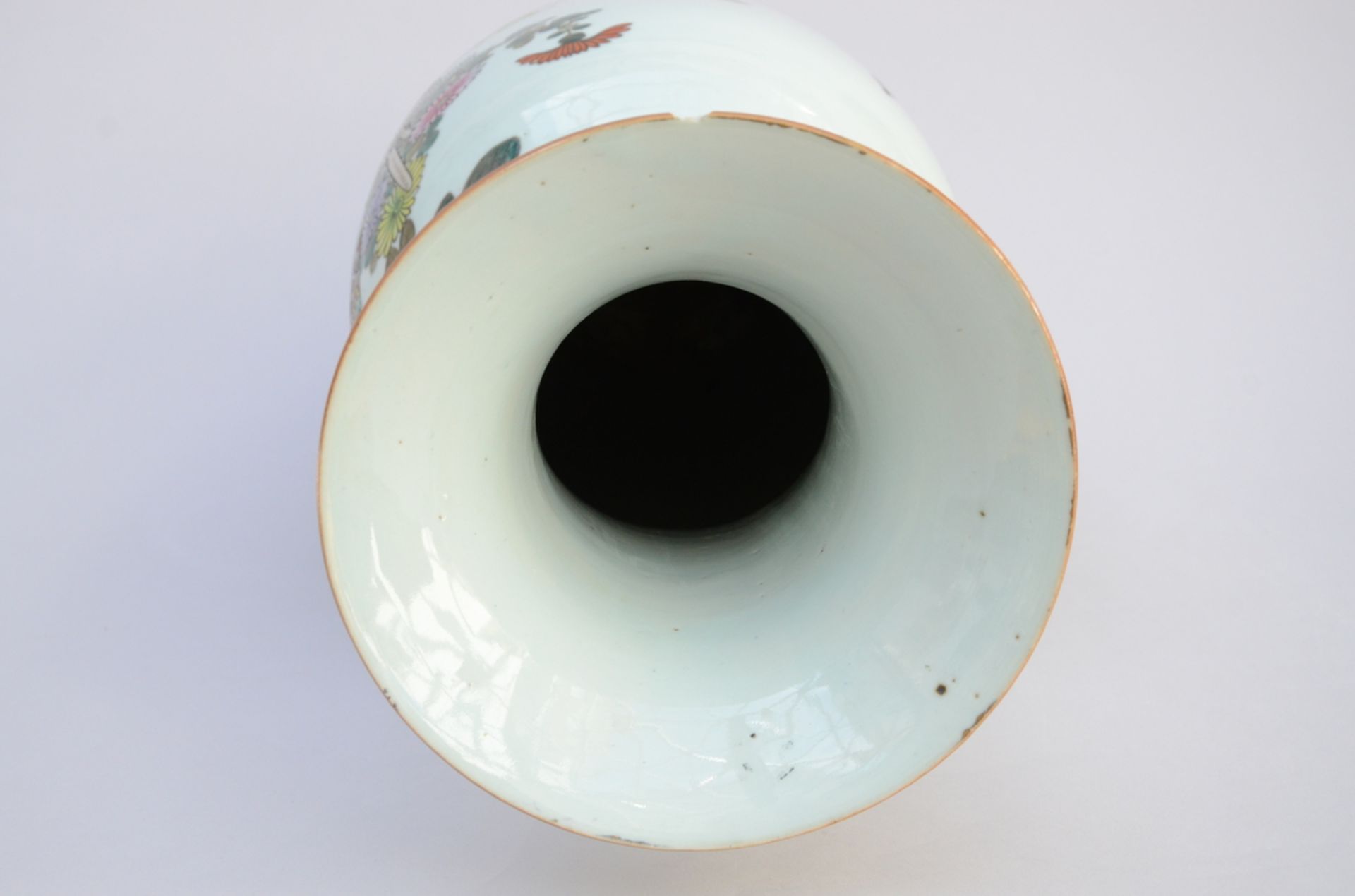 A Chinese porcelain vase 'antiquities' (h58cm) (*) - Image 3 of 5