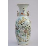 A famille rose vase in Chinese porcelain 'audience with ladies' (h57cm)