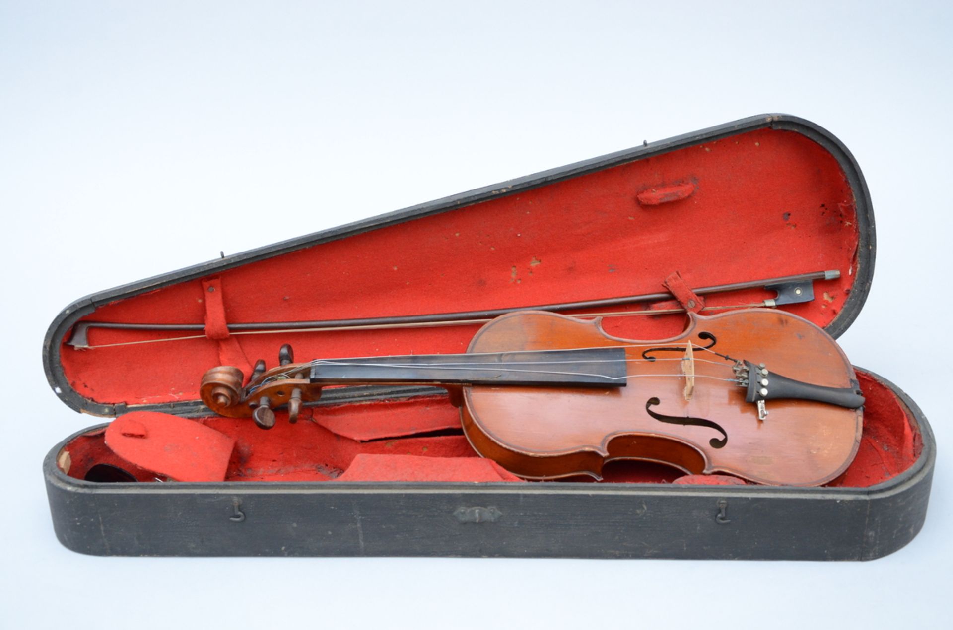 Violin with bow in case (36cm) (*)