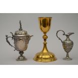 Lot: 3 silver objects, chalice (h26cm) ewer (h25cm) ewer (h19cm)