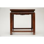 Chinese stool in hardwood, late Qing (47x45x36cm) (*)