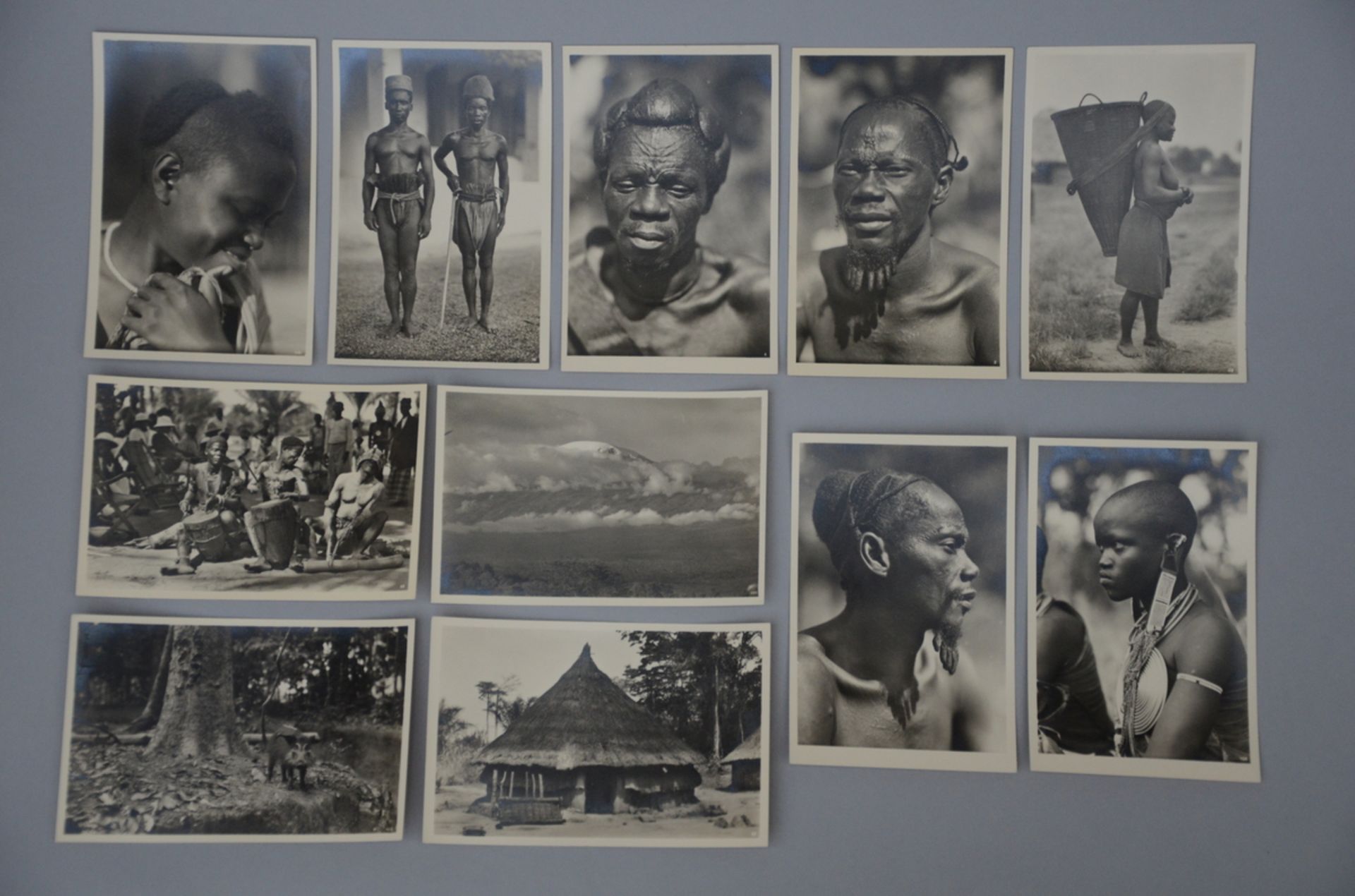 Collection of 198 postcards by C. Zagourski - Leopoldville (2iËme sÈrie) 'l'Afrique qui disparait' - Image 5 of 6