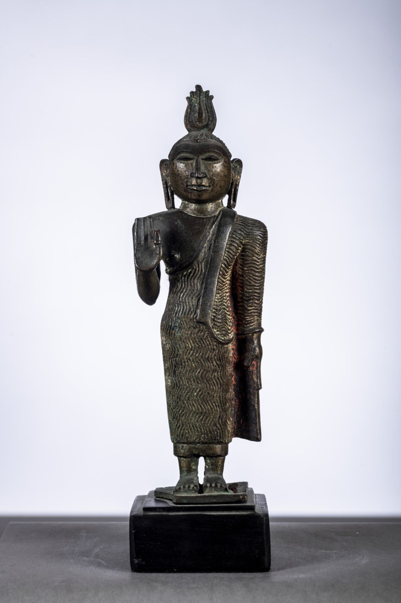 Statue in bronze 'standing Buddha', Sri Lanka 18th century (h21cm)