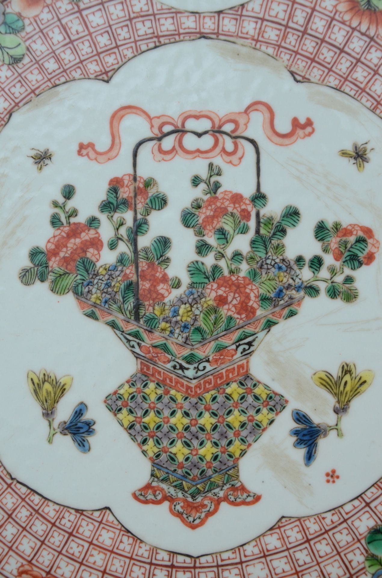 Large Chinese dish in famille verte porcelain (dia40.5cm) (*) - Image 2 of 5