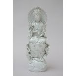 Bodhisattva in blanc de Chine (h39cm)