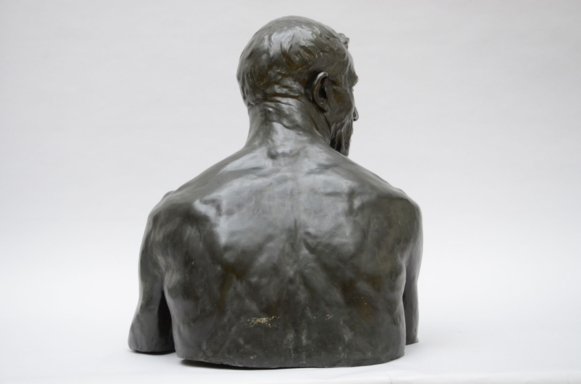 George Minne: bronze sculpture 'dock worker' (65x55x30cm) - Image 7 of 7