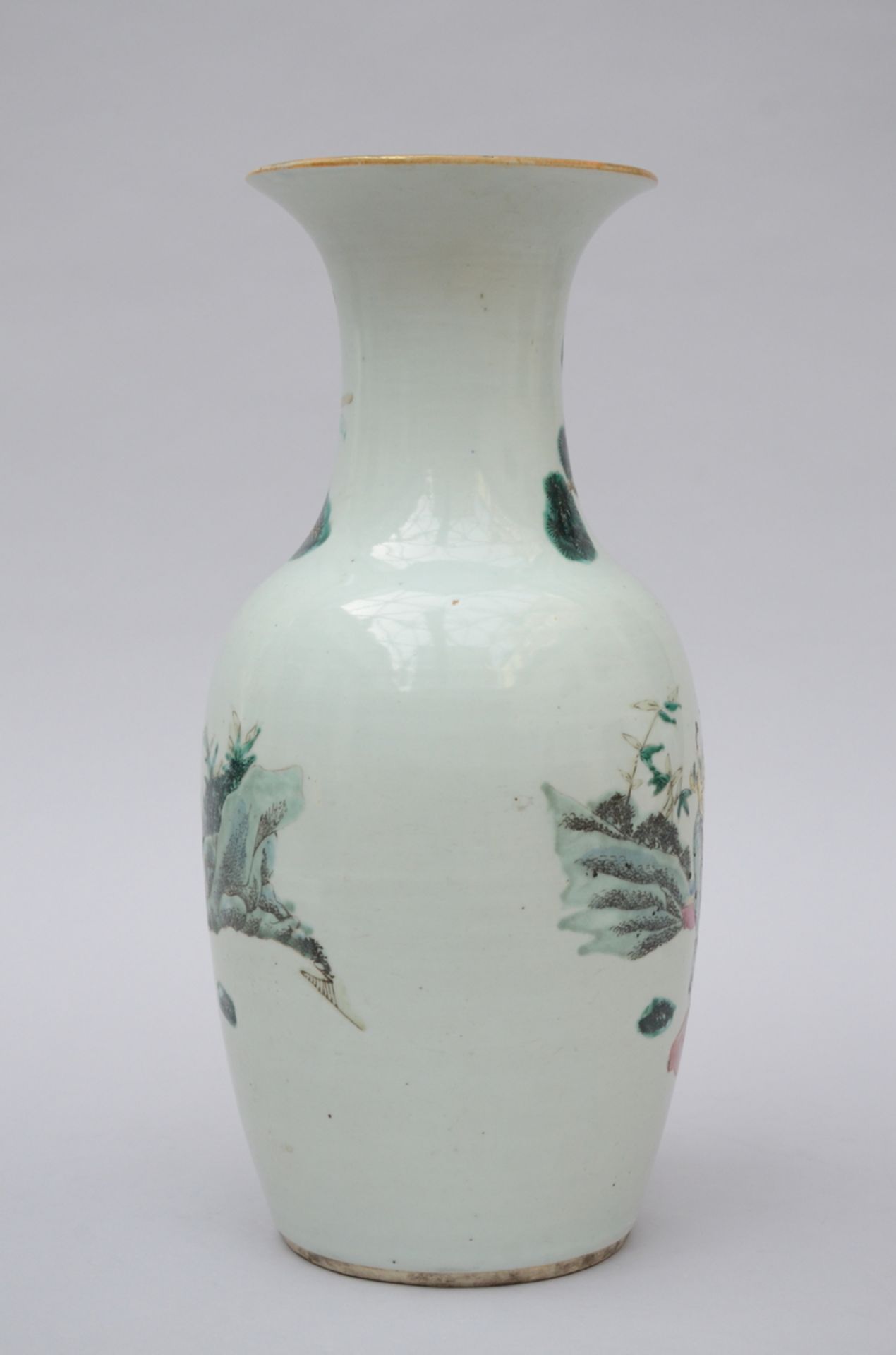 A vase in Chinese famille rose porcelain 'LaotsÈ', 19th century (h45.5cm) - Bild 3 aus 3