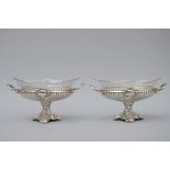 Pair of silver planters with crystal coupes (21x42x23cm)