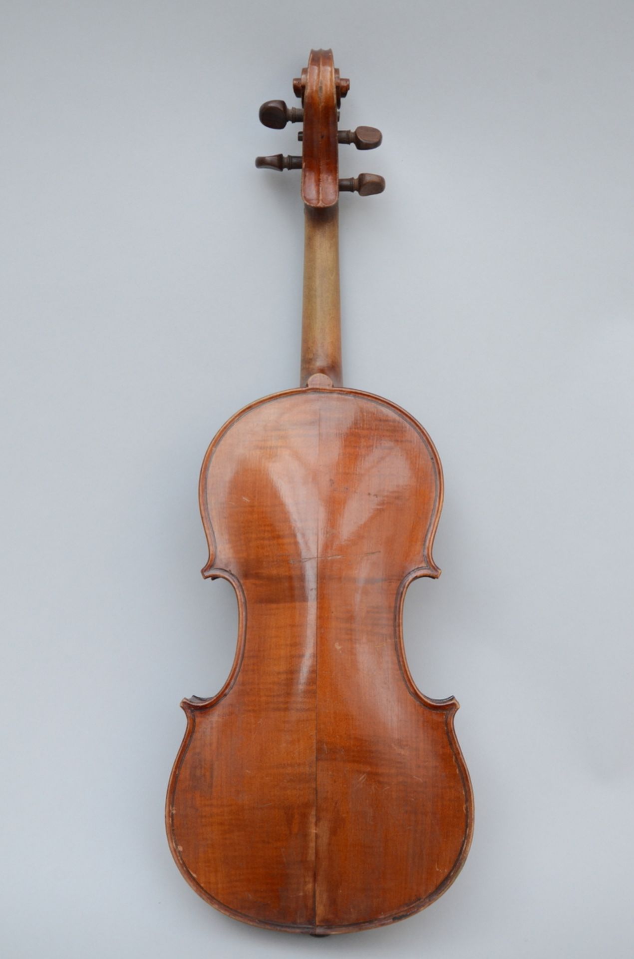 Violin with bow in case (36cm) (*) - Image 3 of 7