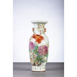 A Chinese porcelain vase 'flowers and birds' (h61cm)