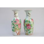 Lot: two vases in Chinese porcelain 'birds and peonies' (h57cm and h58cm) (*)