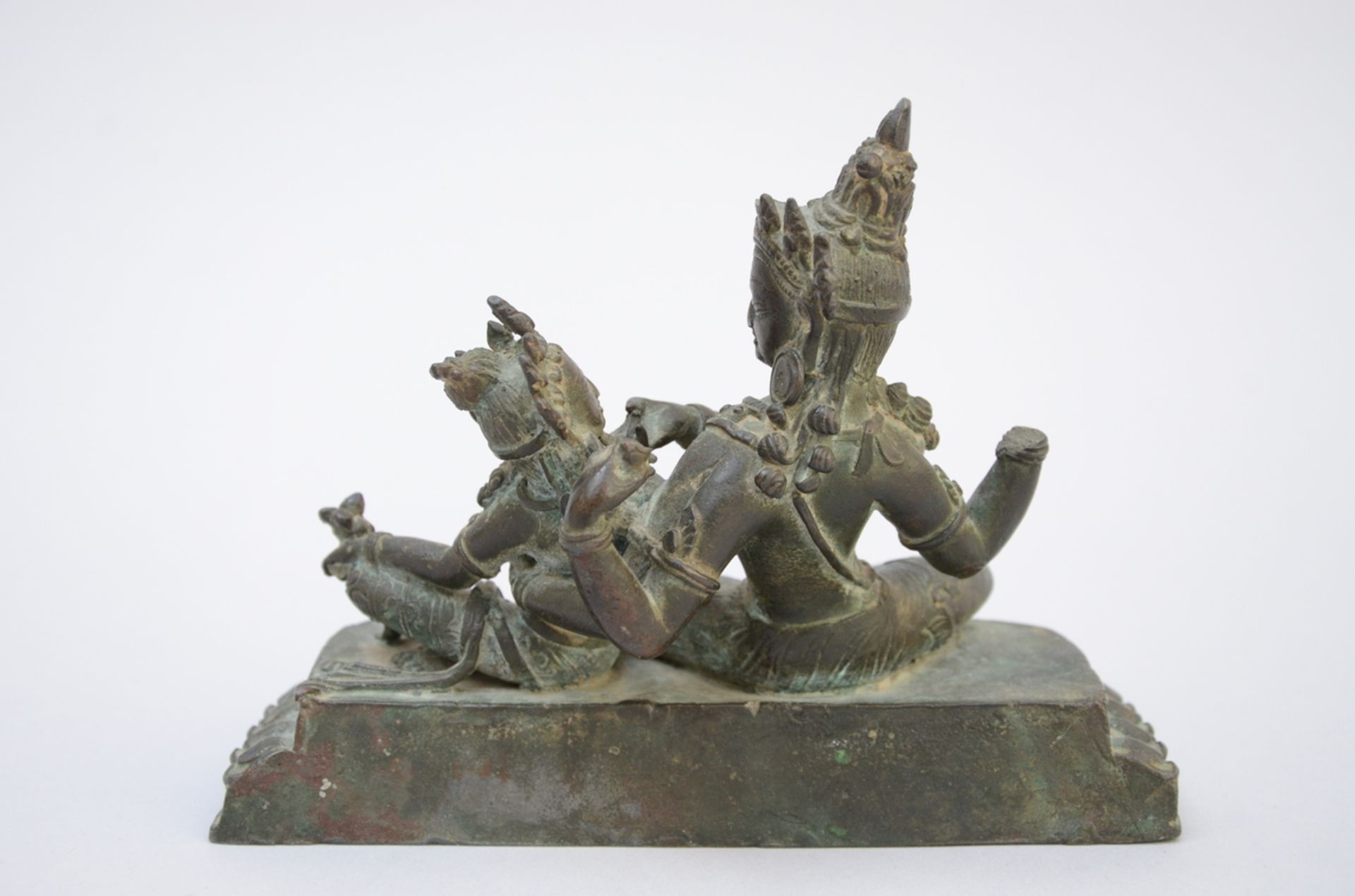 Nepalese bronze sculpture 'Shiva and Parvati' (15x18x9cm) - Image 2 of 6