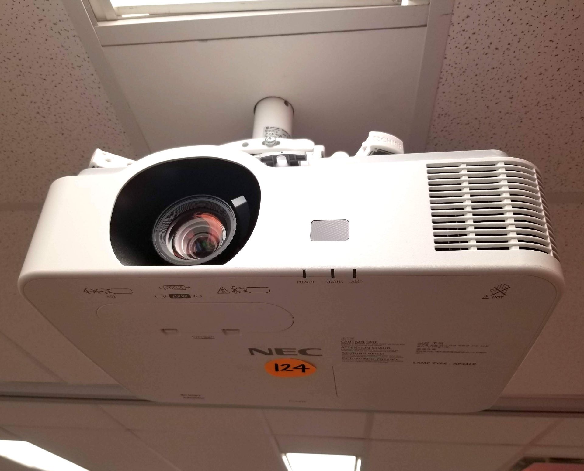 NEC NP-554W PROJECTOR