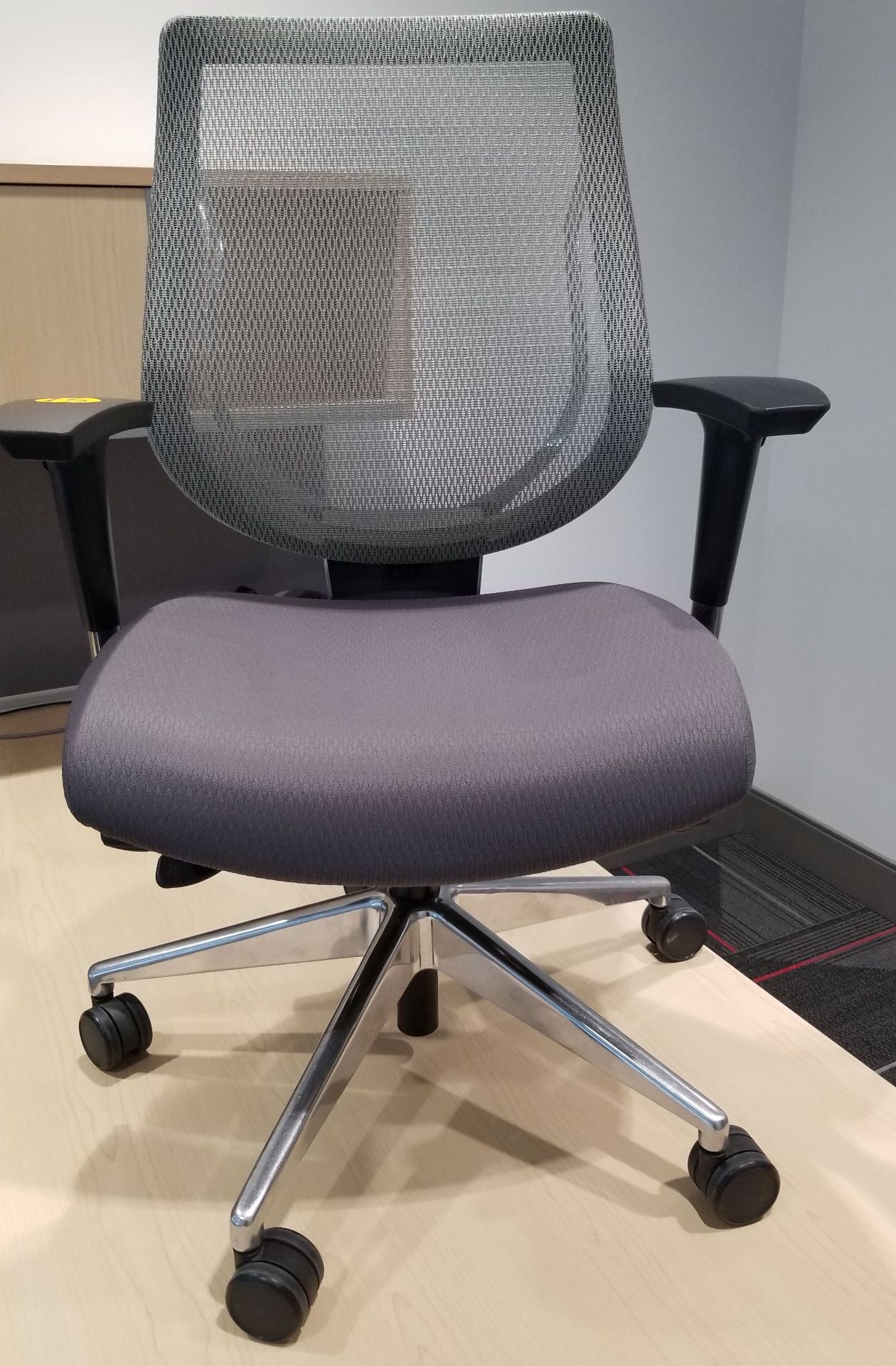 ALLSEATING - EXEC. CHAIR ON CASTERS, GREY W/ MESH BACK, ADJUSTABLE HEIGHT, ADJUSTABLE ARMS