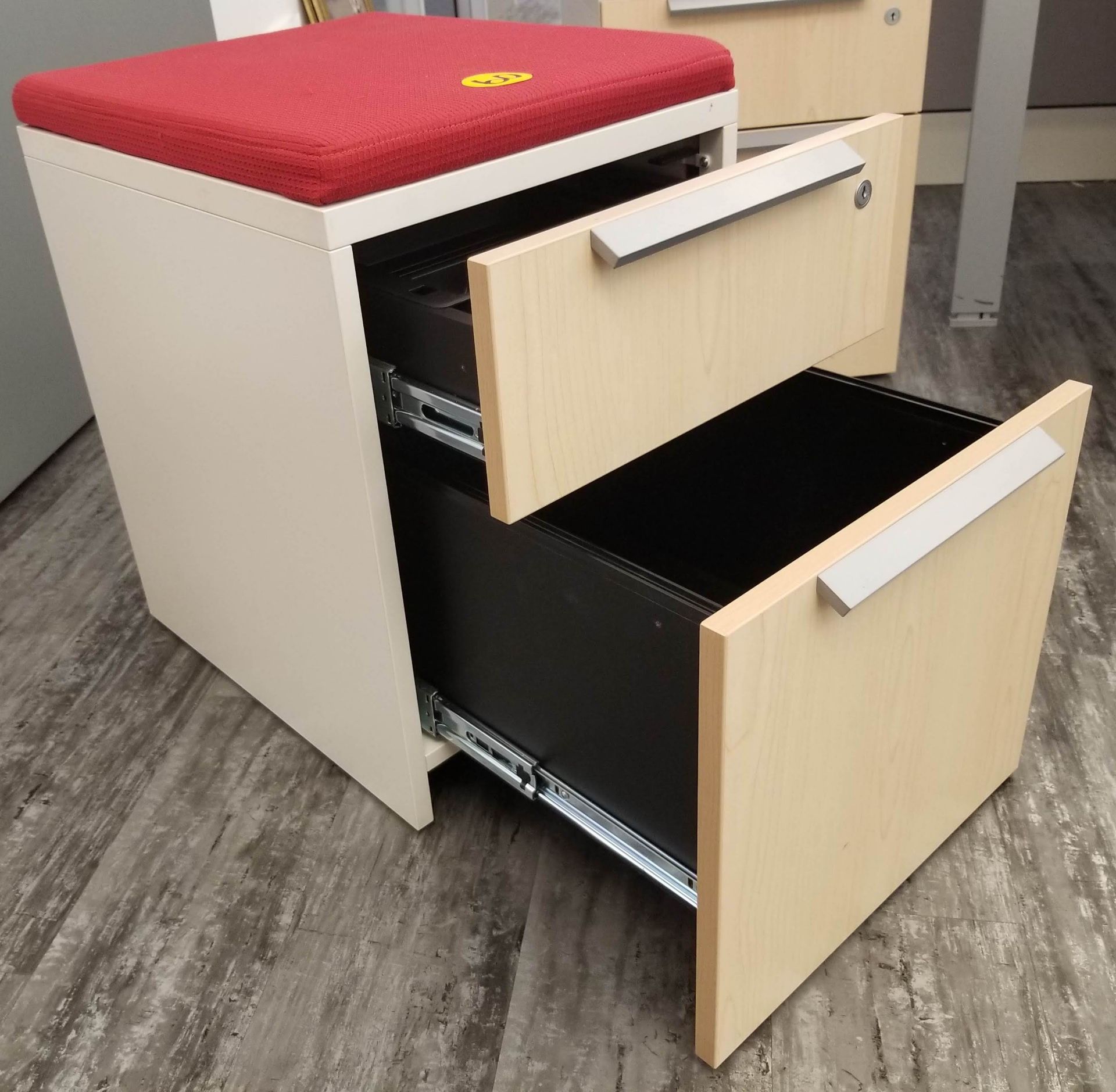 TEKNION - MOBILE FILE/STORAGE PEDESTAL W/ SEAT - Image 3 of 3