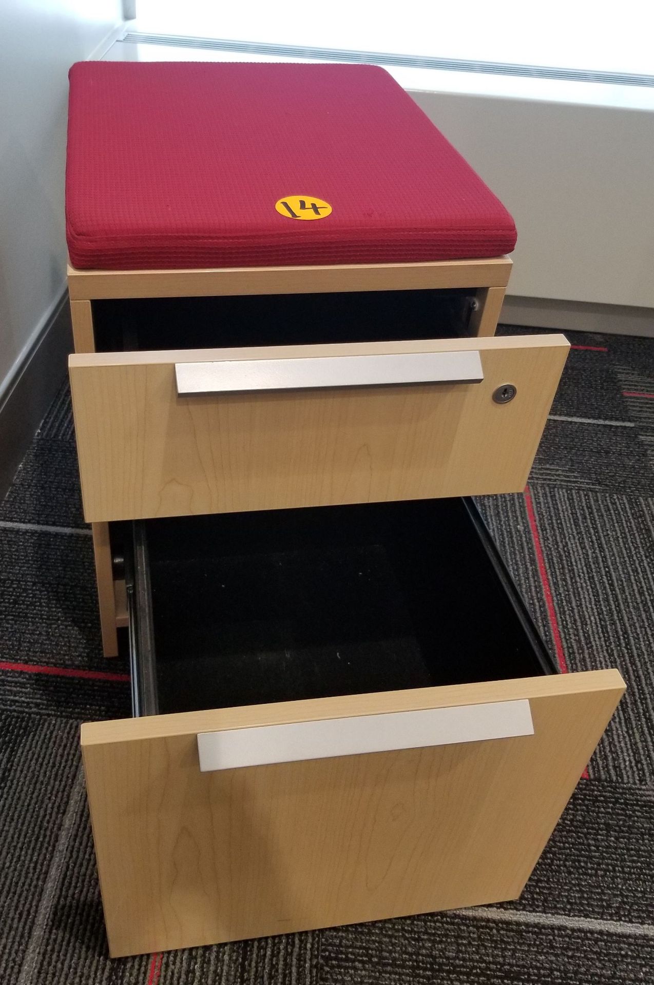 TEKNION - MOBILE FILE/STORAGE PEDESTAL W/ SEAT - Image 2 of 4