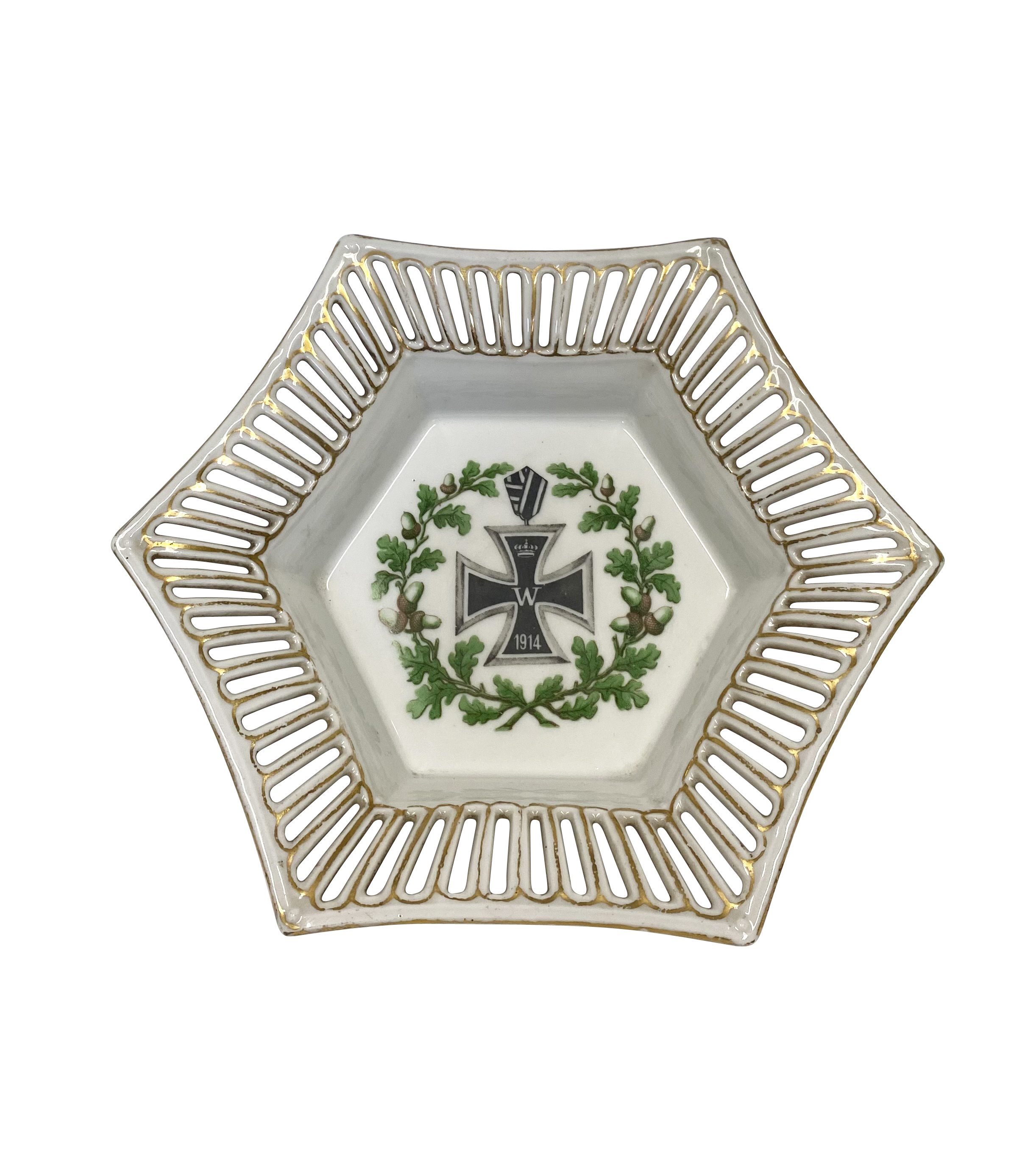 A World War I German porcelain sweet bowl with Iron Cross. 16.5 cm (W) x 20 cm (L) x 4 cm (H).