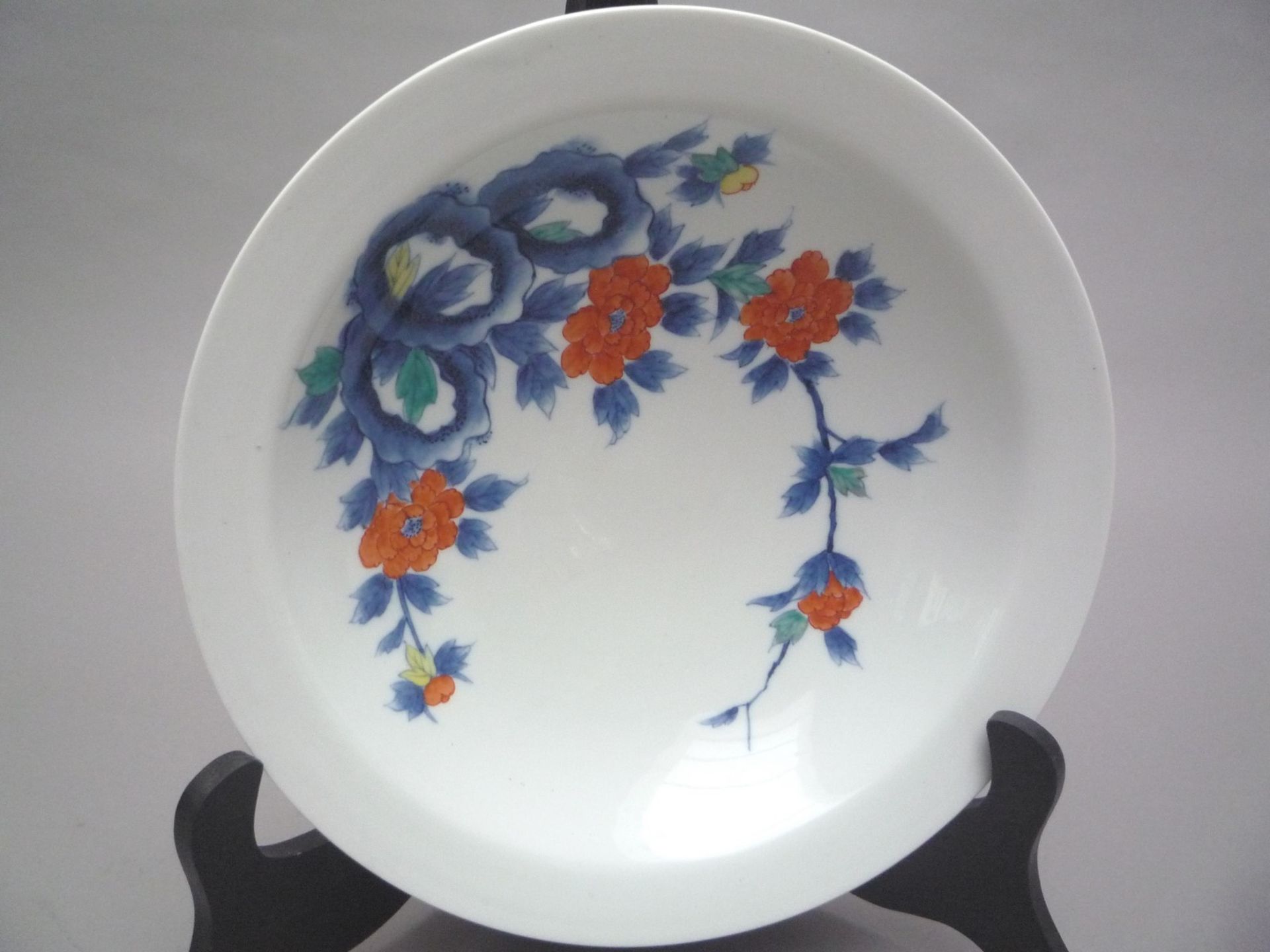 Coupelle en porcelaine d’Arita. Japon période meiji 19ème siècle. - Image 2 of 5