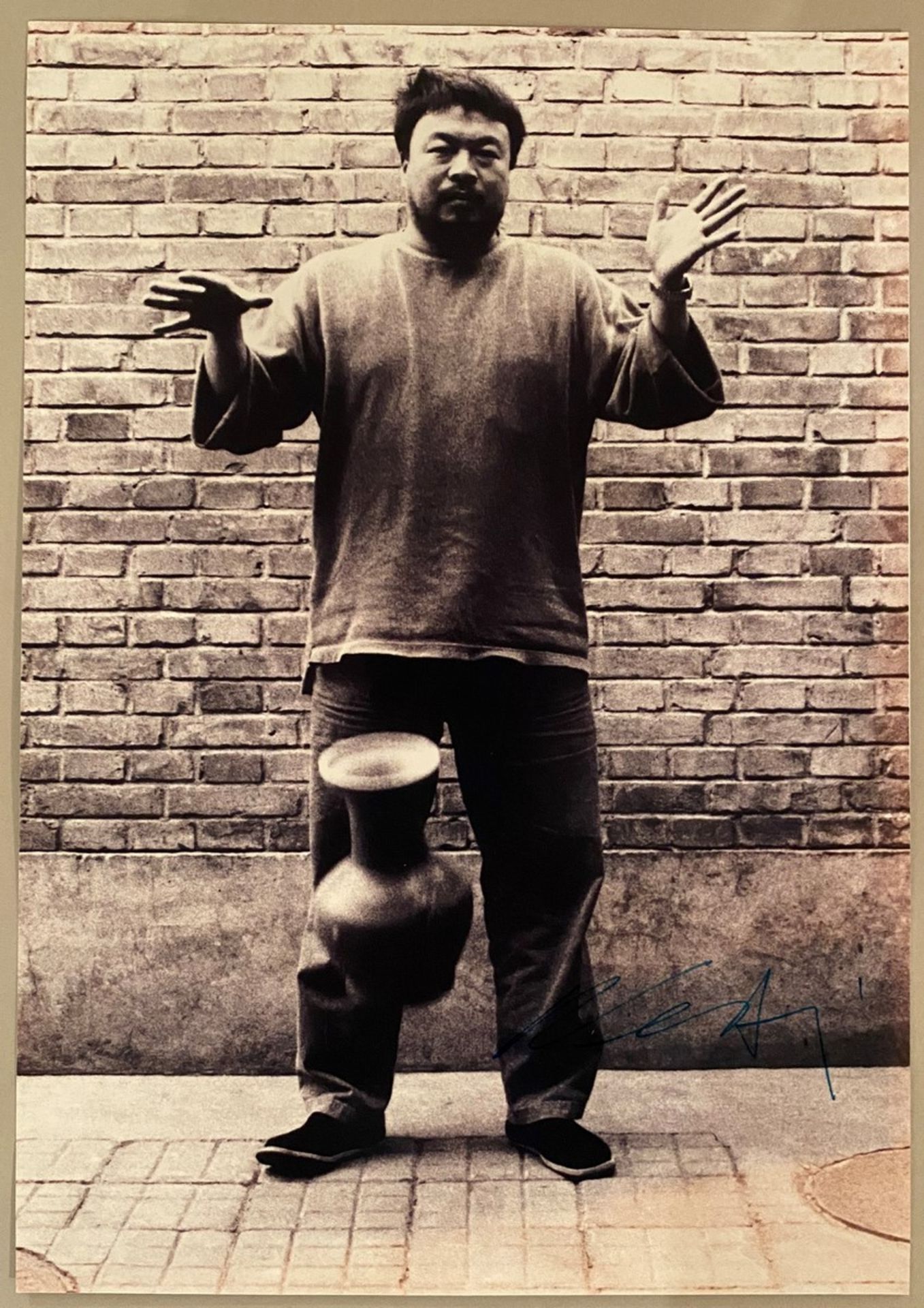 AI WEIWEI (Né en 1957)