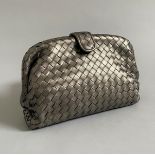 BOTTEGA VENETTA, Pochette en cuir