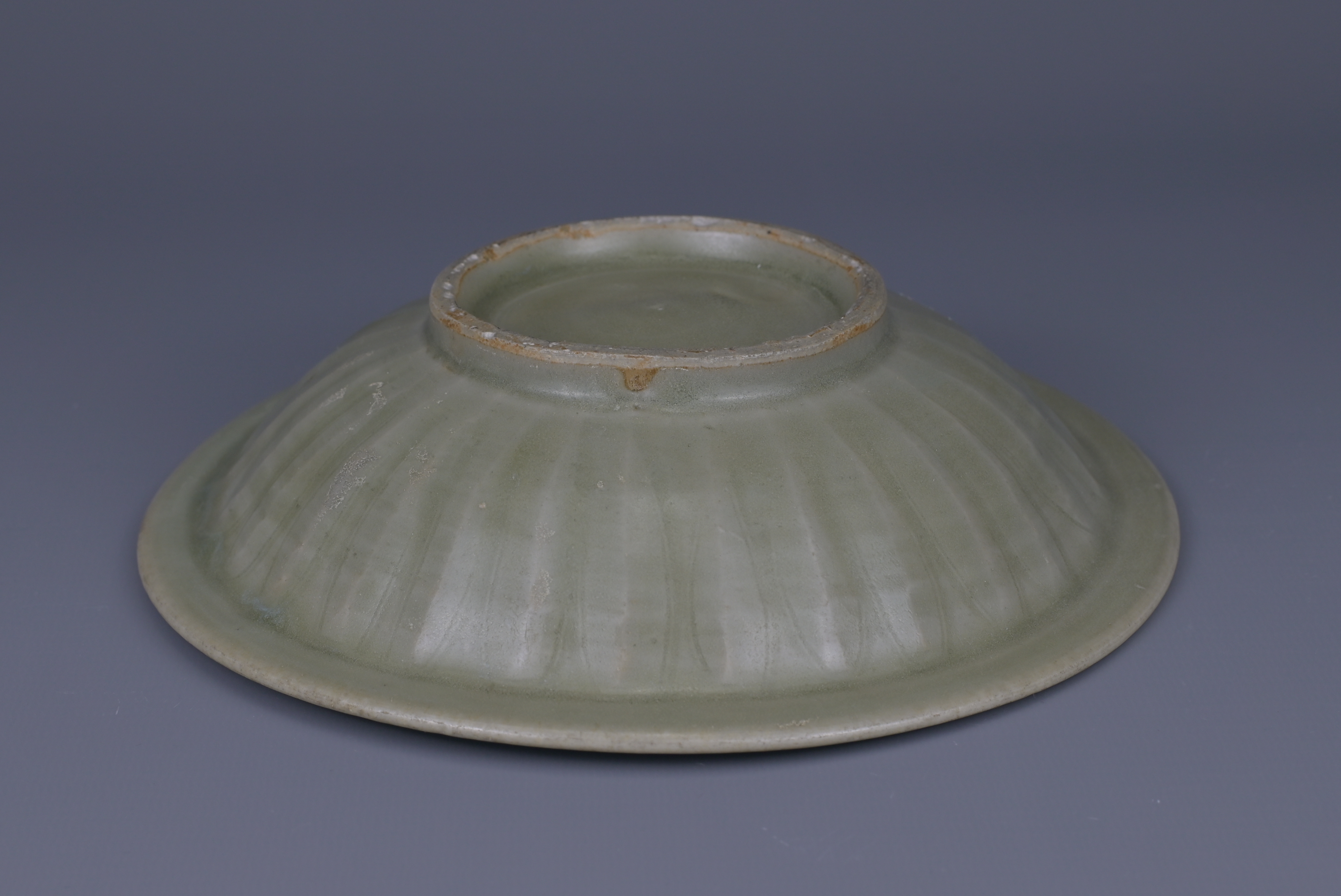 CHINESE LONGQUAN CELADON ‘TWIN FISH’ DISH, SONG DYNASTY - Image 6 of 7