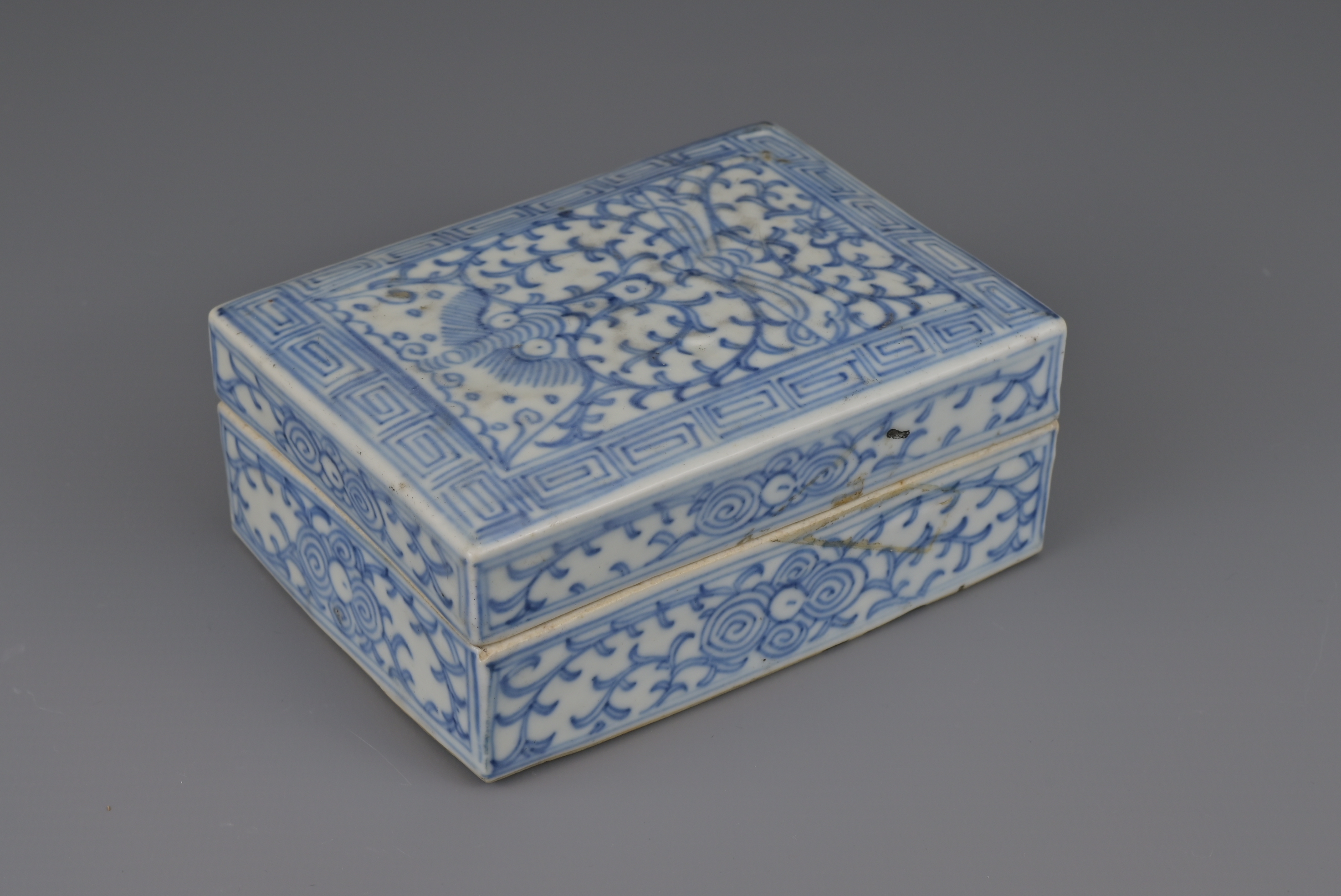 CHINESE BLUE AND WHITE PORCELAIN INK BOX AND COVER, JIAQING PERIOD, EARLY 19th CENTURY - Image 2 of 7