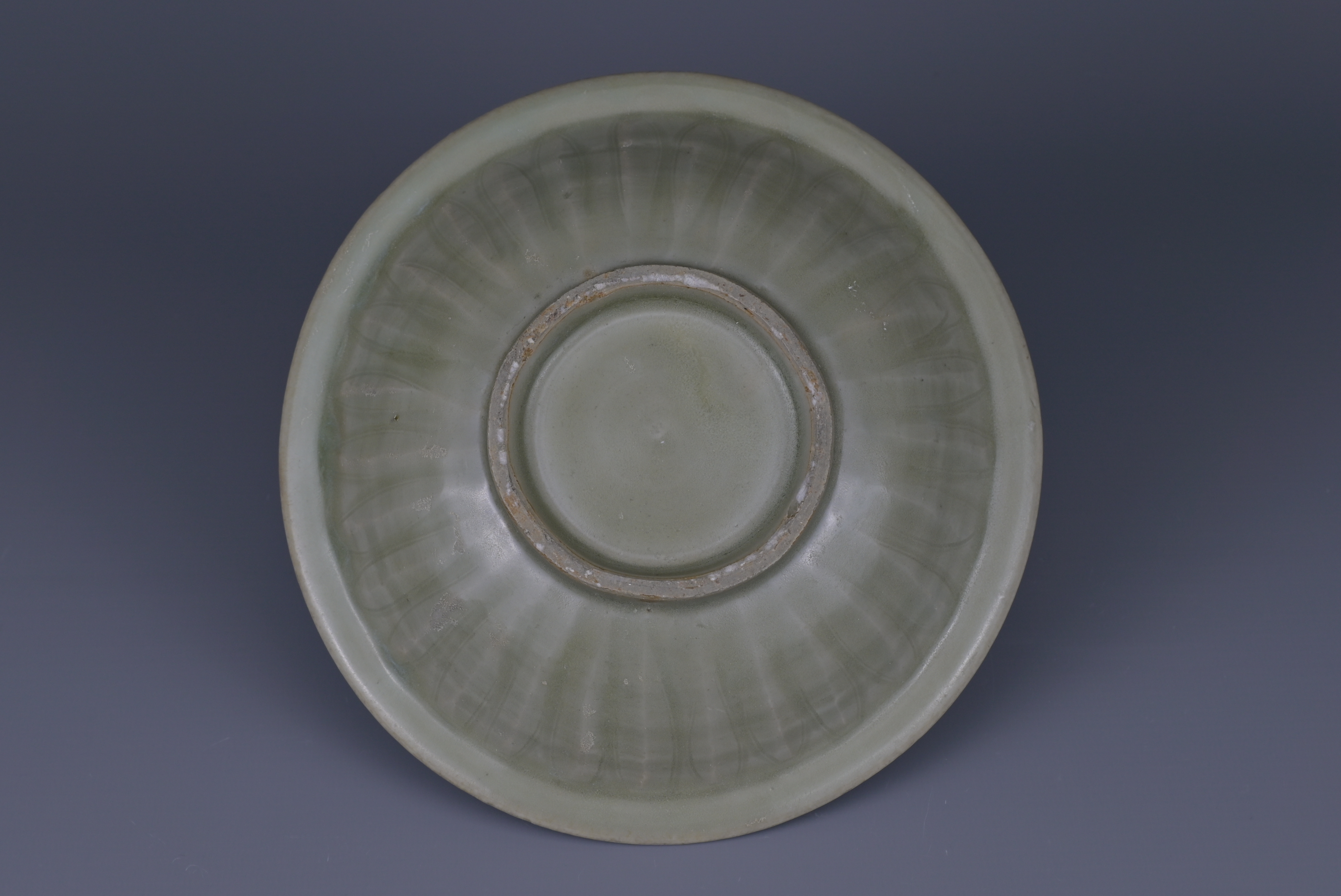 CHINESE LONGQUAN CELADON ‘TWIN FISH’ DISH, SONG DYNASTY - Image 4 of 7