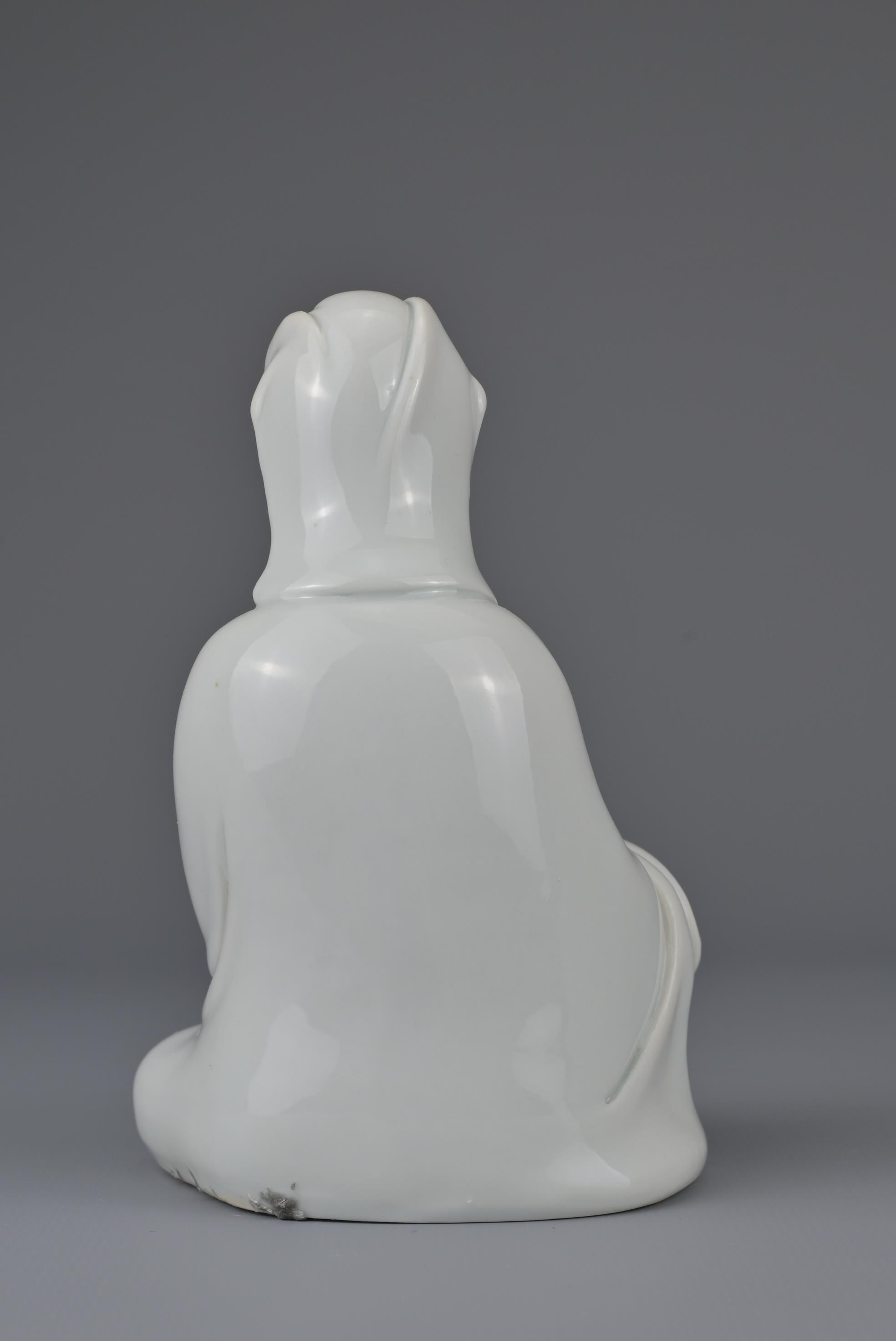 CHINESE BLANC DE CHINE PORCELAIN FIGURE OF GUANYIN, QING DYNASTY - Image 4 of 8