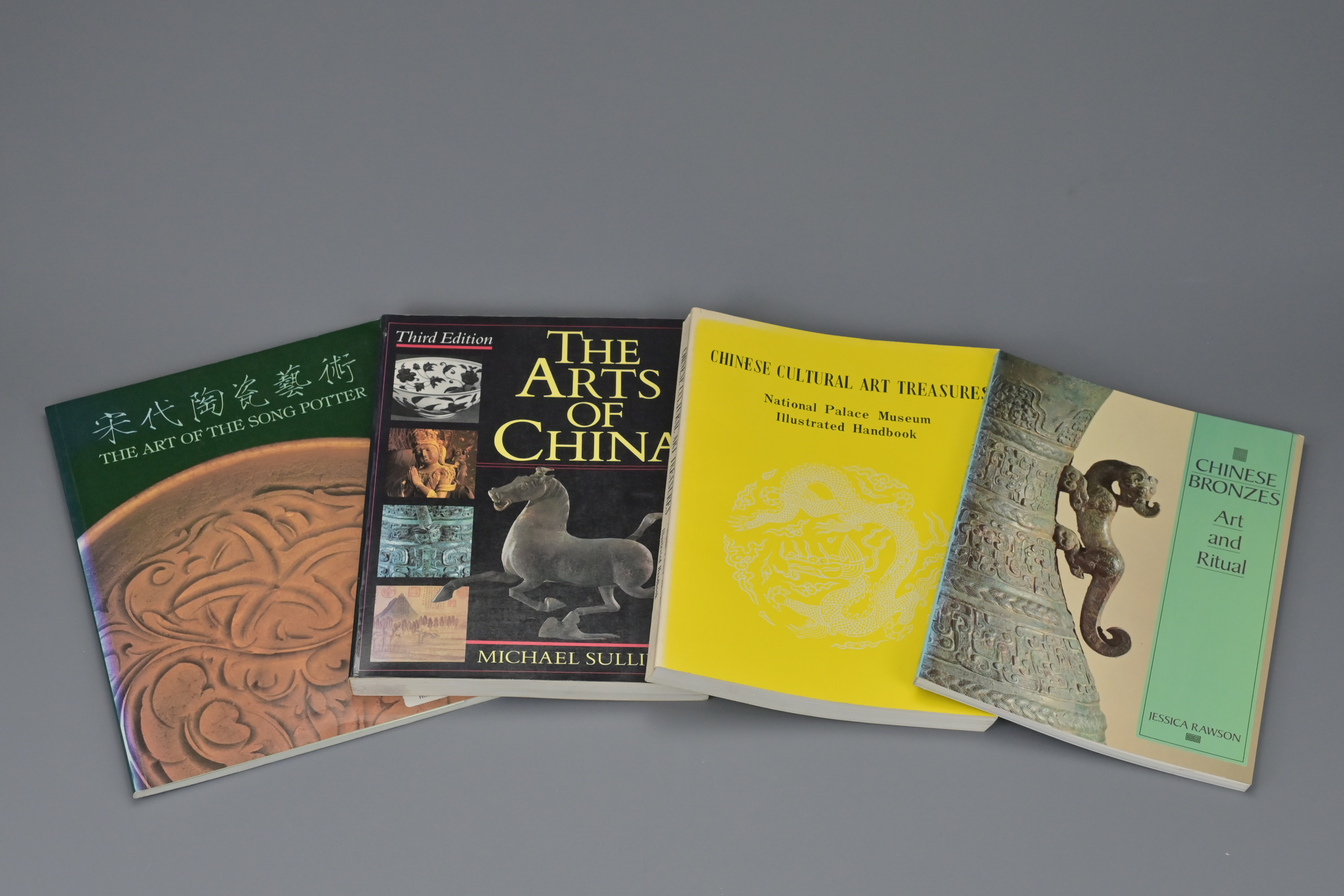 REFERENCE BOOKS AND CATALOGUE ON CHINESE WORKS OF ART - Image 4 of 5