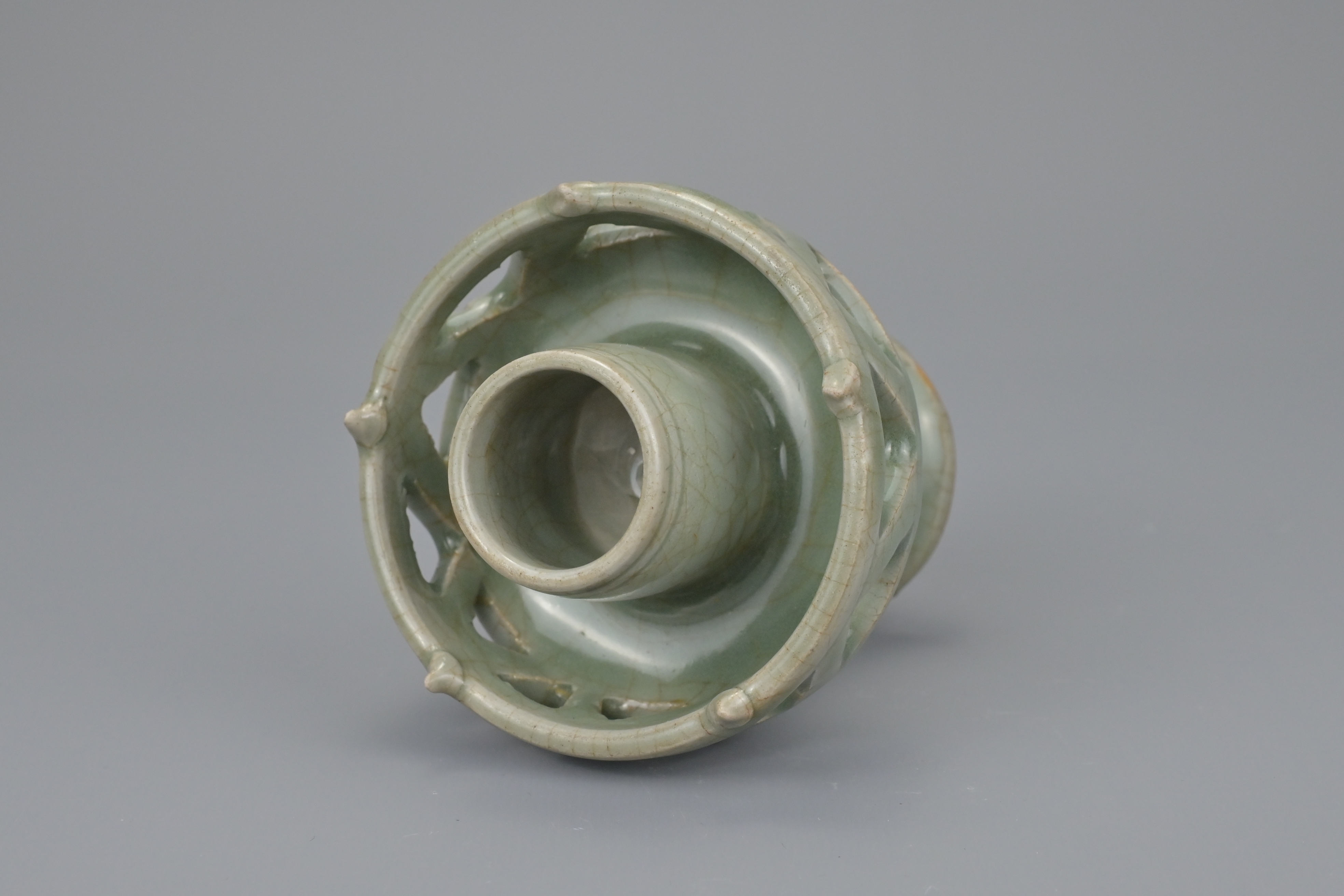 CHINESE YUAN / MING DYNASTY LONGQUAN CELADON OIL LAMP - Image 5 of 8