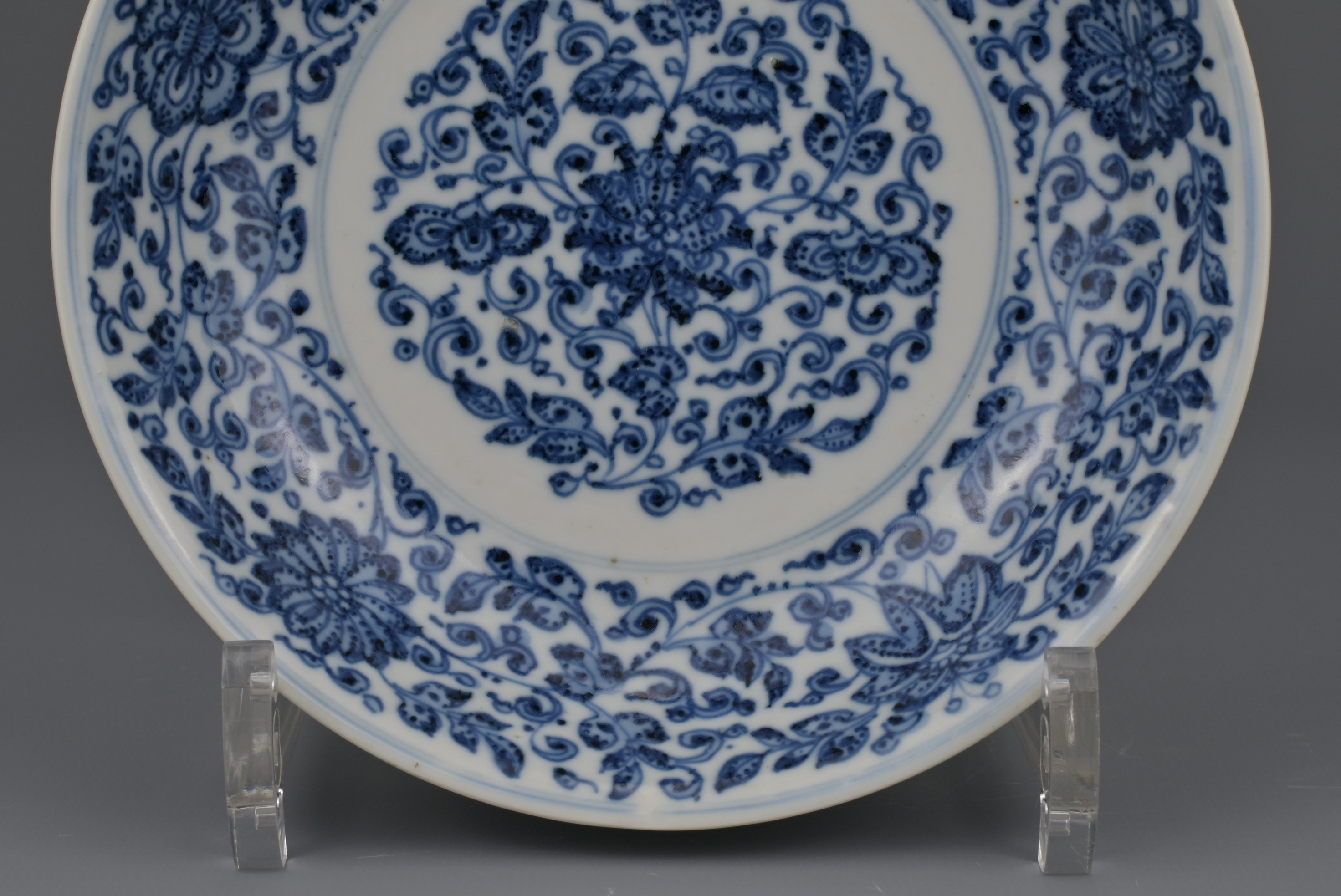 CHINESE BLUE AND WHITE PORCELAIN DISH, JIAQING PERIOD, EARLY 19th CENTURY - Image 4 of 9