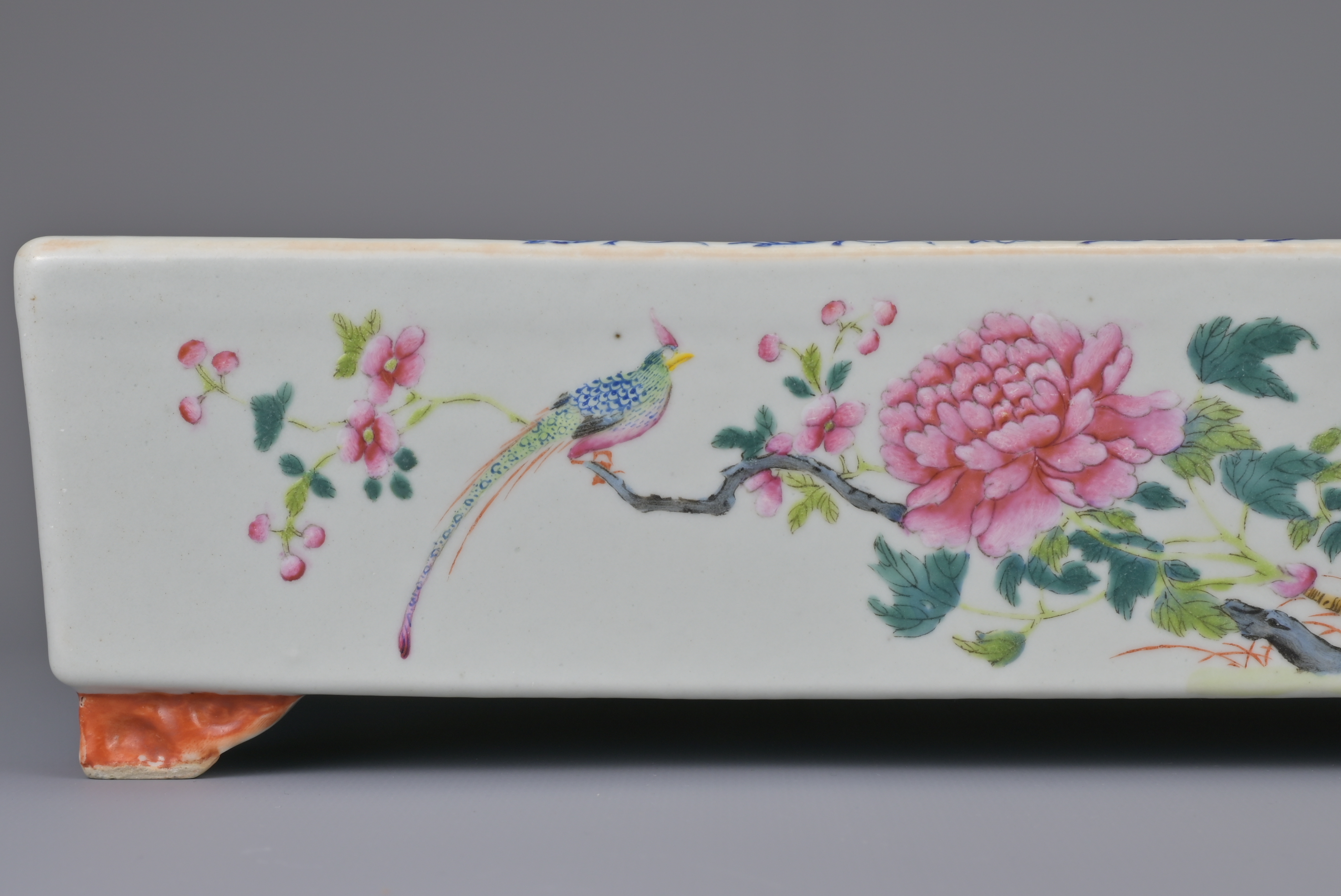 CHINESE FAMILLE ROSE PORCELAIN NARCISSUS BOWL, XIANFENG / TONGZHI PERIOD, MID 19th CENTURY - Image 6 of 9