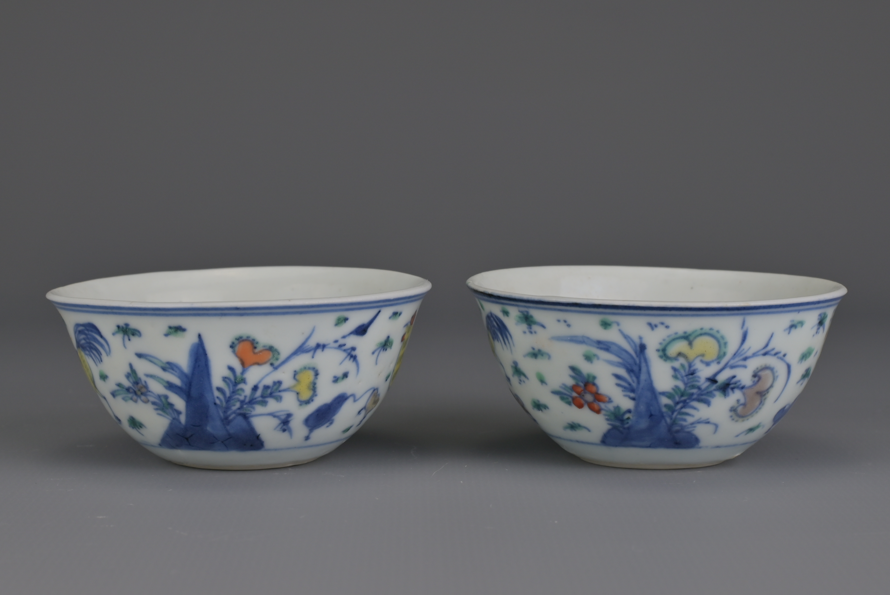 PAIR OF CHINESE DOUCAI PORCELAIN ‘CHICKEN’ CUPS, KANGXI PERIOD, 18th CENTURY - Image 3 of 8