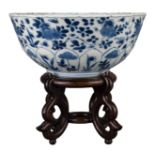 CHINESE BLUE AND WHITE PORCELAIN BOWL, KANGXI PERIOD, 18th CENTURY