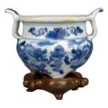 CHINESE BLUE AND WHITE PORCELAIN DRAGON CENSER, KANGXI PERIOD, 18th CENTURY