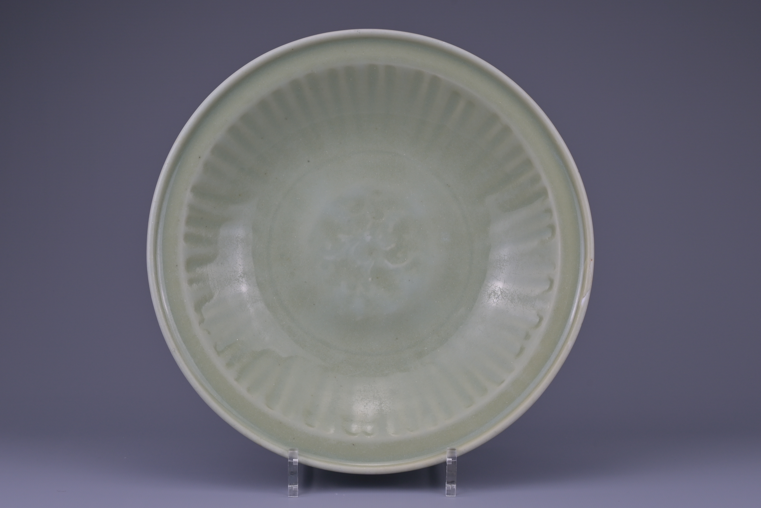 CHINESE LONGQUAN CELADON DISH, YUAN DYNASTY - Image 2 of 7