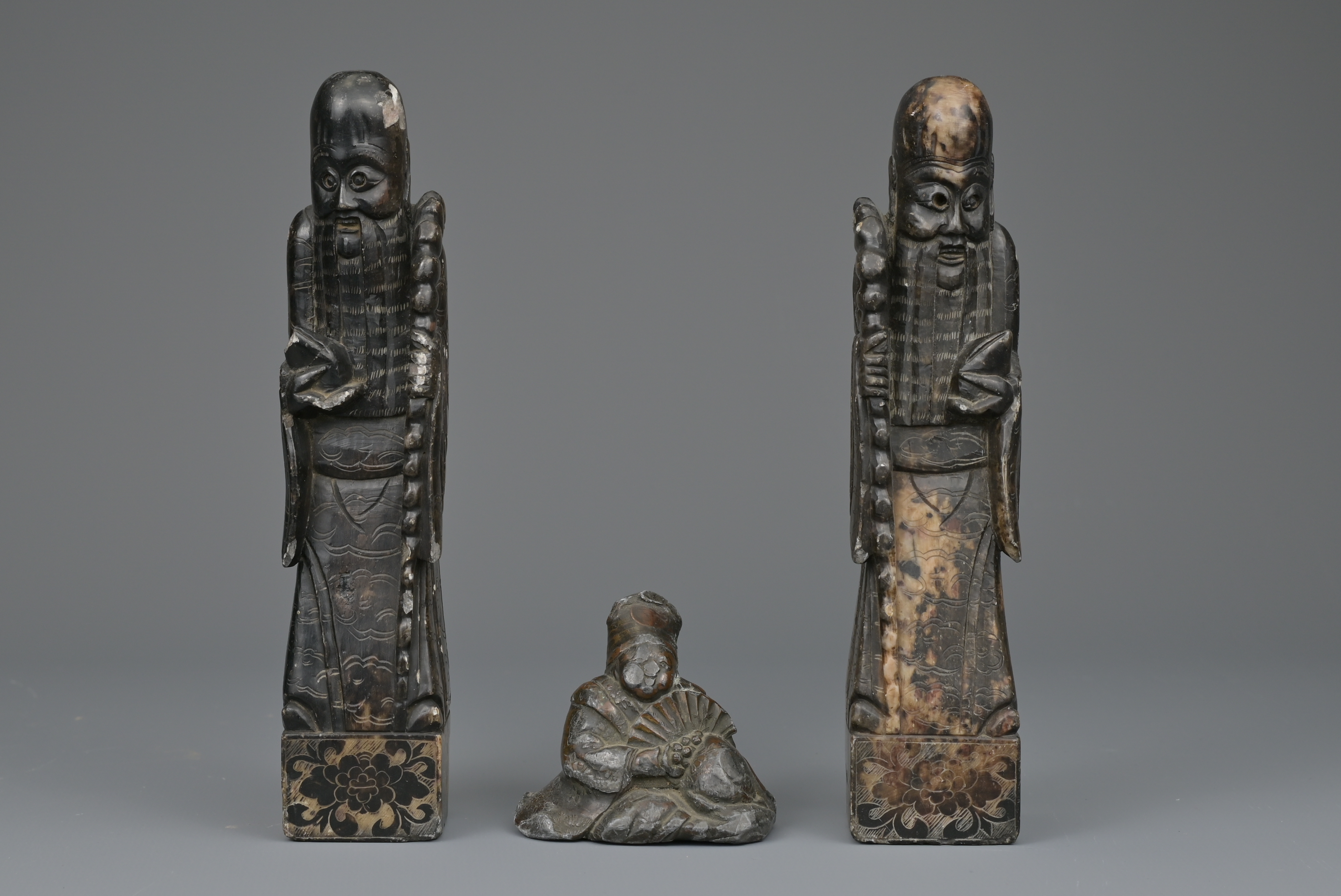 PAIR OF CHINESE CARVED SOAPSTONE FIGURES OF SHOU LAO, EARLY 20th CENTURY - Image 2 of 7