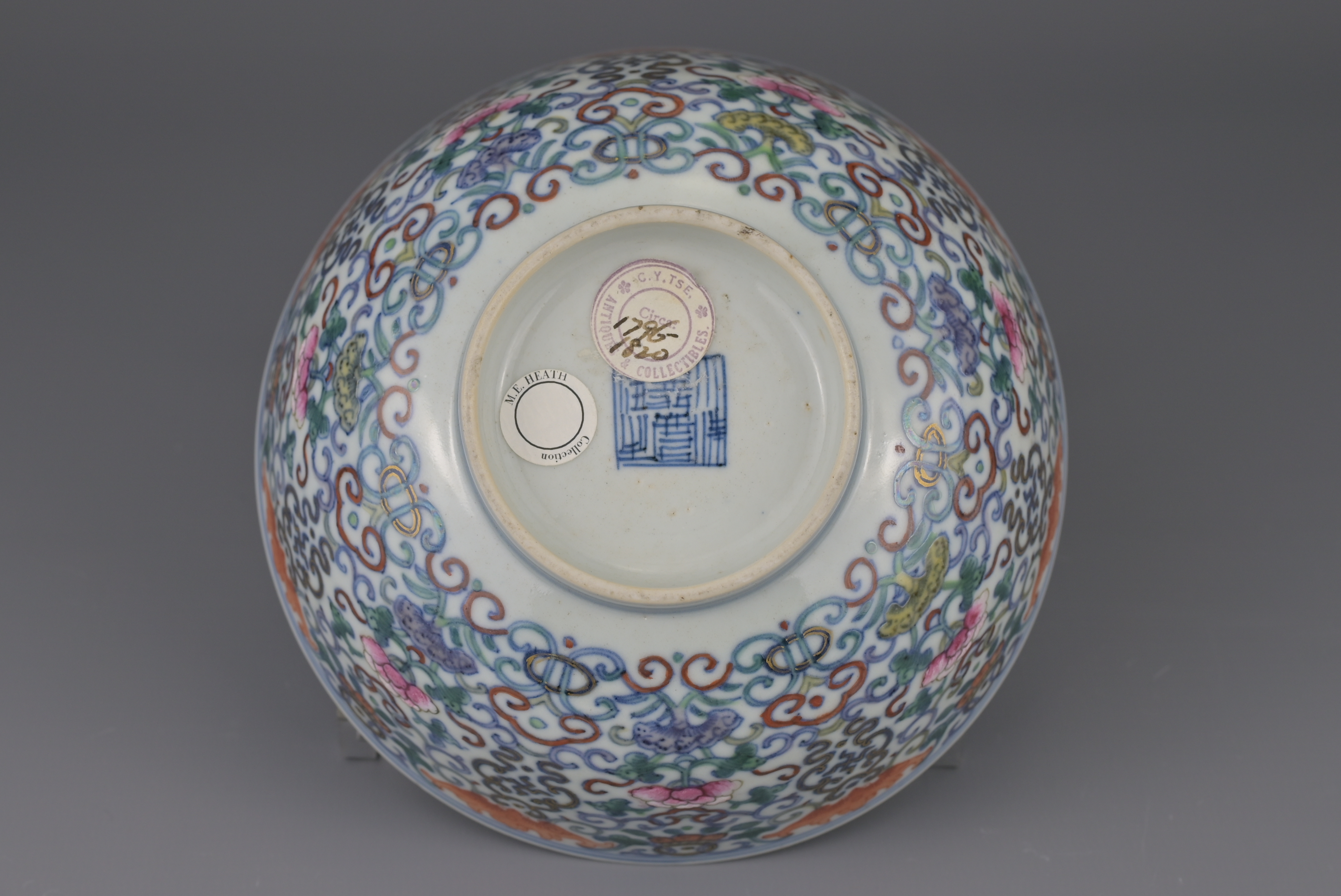 FINE CHINESE DOUCAI PORCELAIN BOWL, JIAQING MARK AND PERIOD, EARLY 19th CENTURY - Image 6 of 9