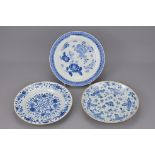 THREE 18TH CENTURY CHINESE BLUE AND WHITE PORCELAIN PLATES