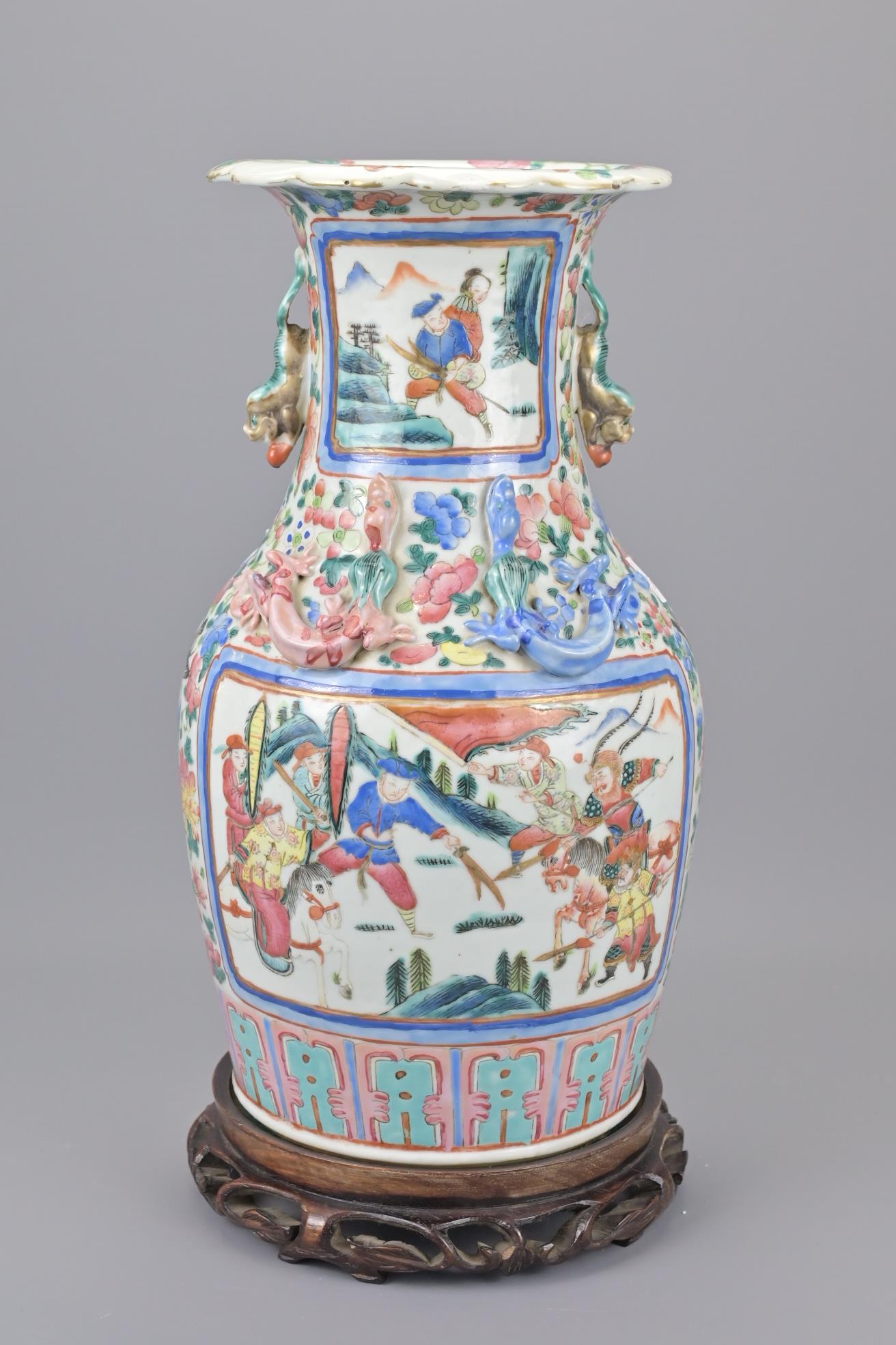 A 19TH CENTURY CHINESE CANTONESE PORCELAIN VASE