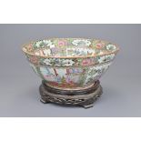 A 19TH CENTURY CHINESE CANTONESE PUNCH BOWL