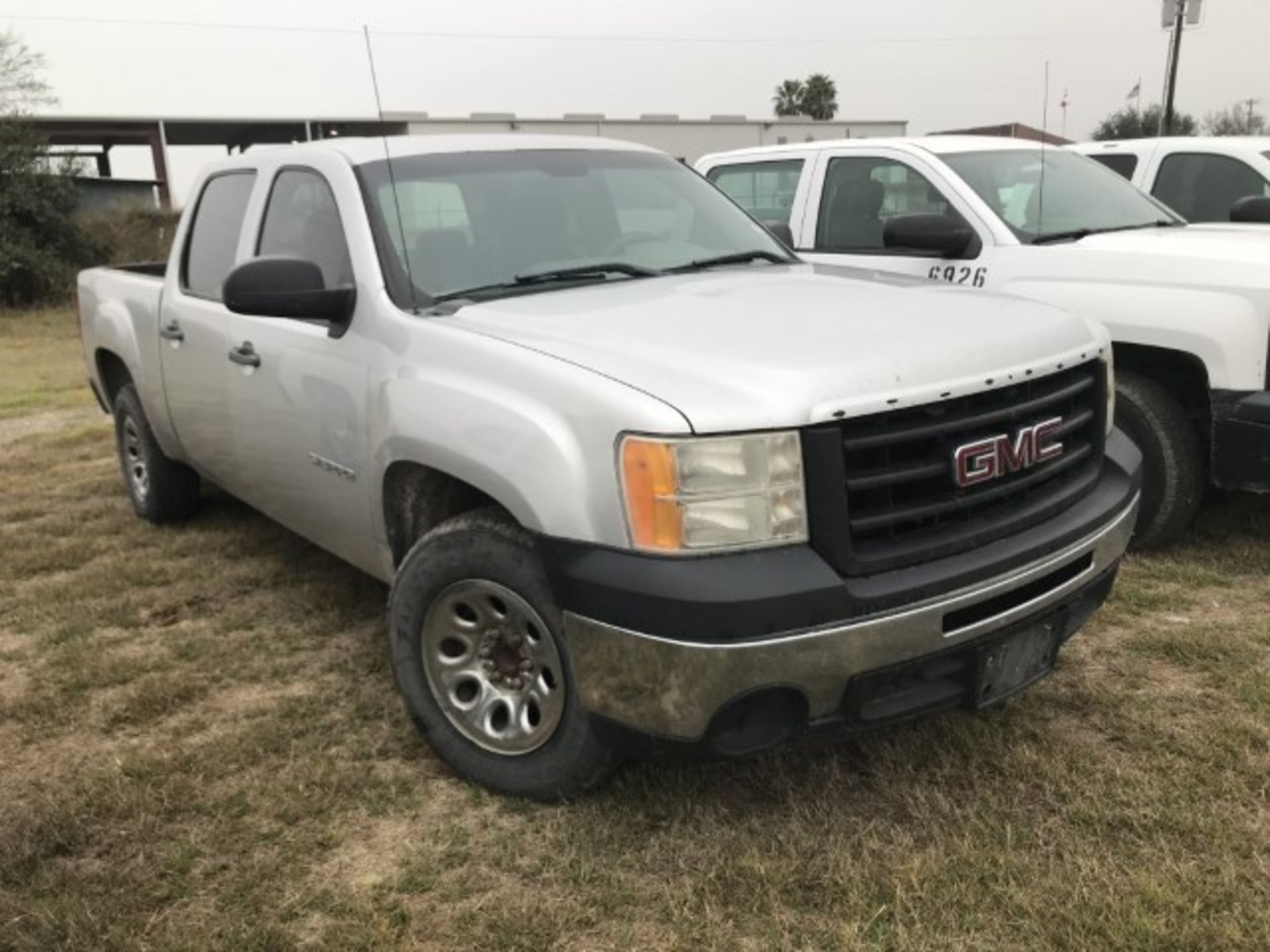 2011 GMC Sierra VIN: 3GTP1TEA8BG355673 Odometer States: 151,047 Color: Gray - Image 2 of 6