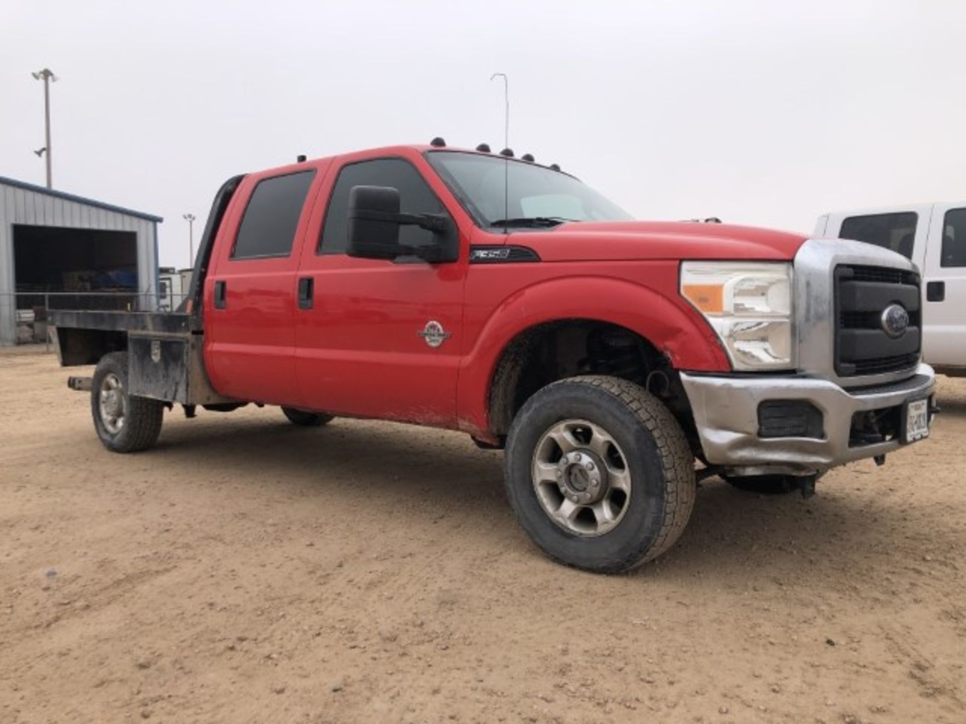 2016 Ford F-350 Flatbed VIN: 1FT8W3BT1GEA74471 Odometer States: 184290 Colo - Image 2 of 6