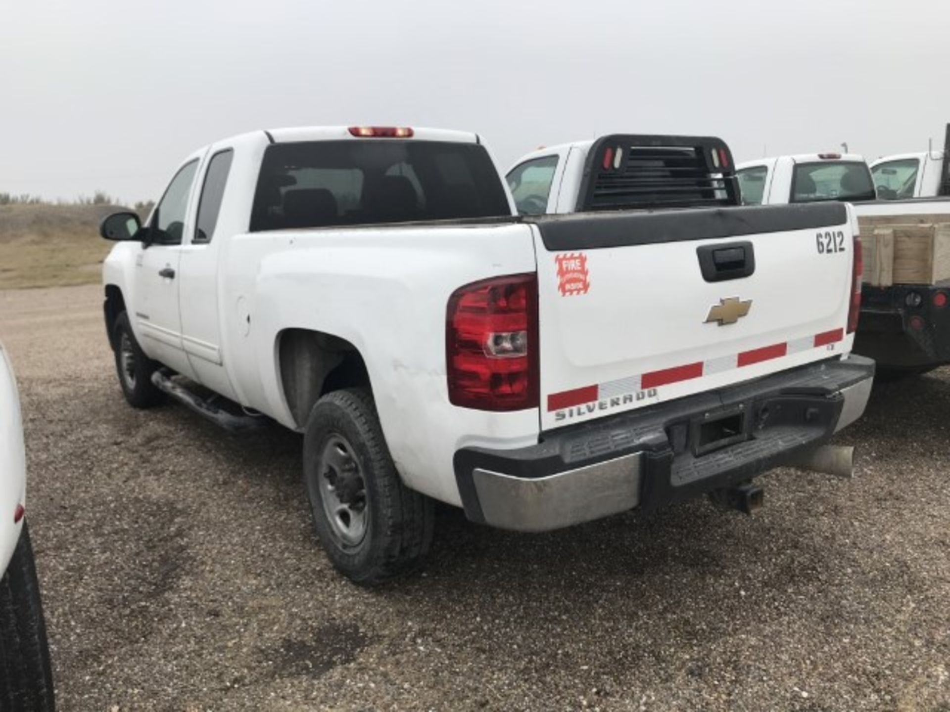 2009 Chevrolet Silverado 2500 HD VIN: 1GCHC596X9E160949 Odometer States: 25 - Image 4 of 6