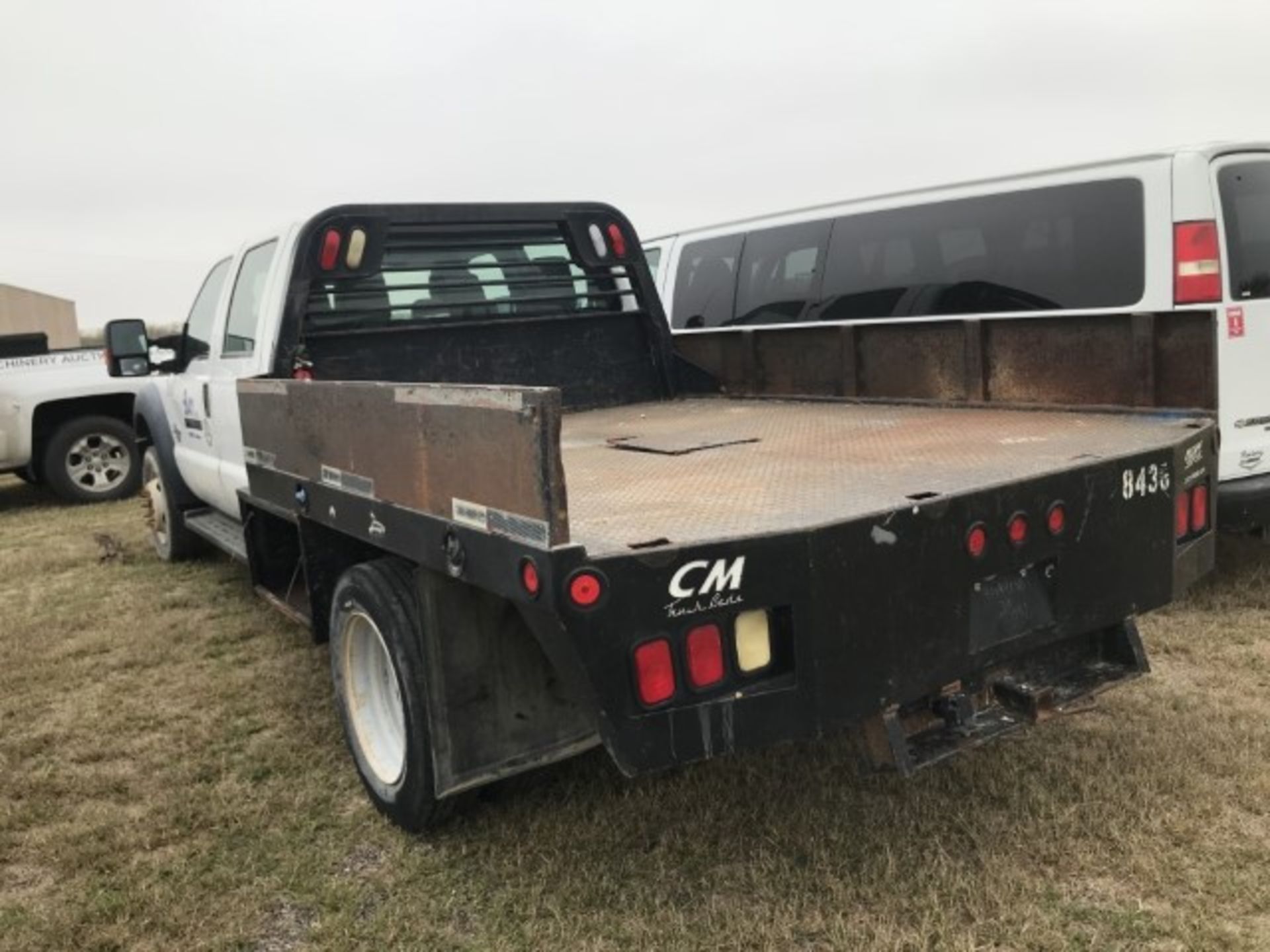 2012 Ford F-450 VIN: 1FD0W4GT7CEC66110 Odometer States: 145,805 Color: Whit - Image 4 of 6