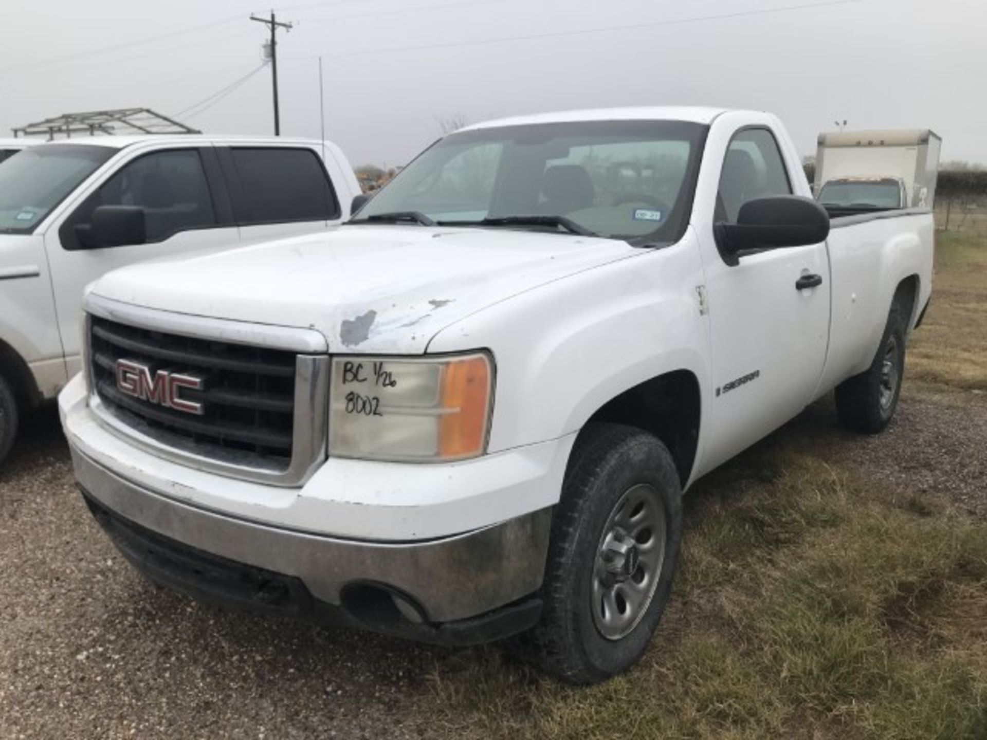 2008 GMC Sierra VIN: 1GTEC14C78Z900358 Odometer States: 203,662 Color: Whit